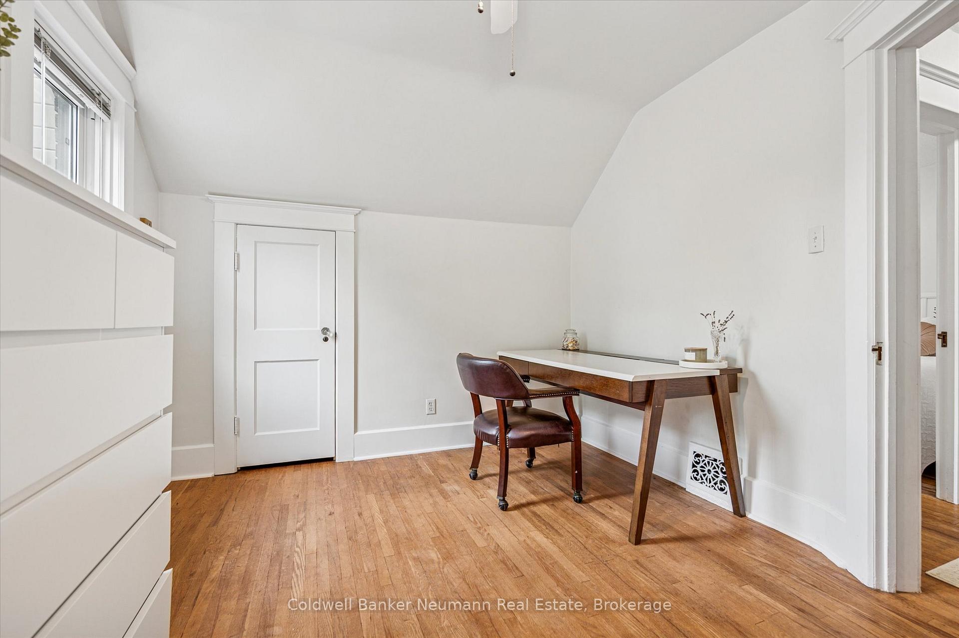 Photo 36 of 39 Agnes Street, Kitchener — HOMEH