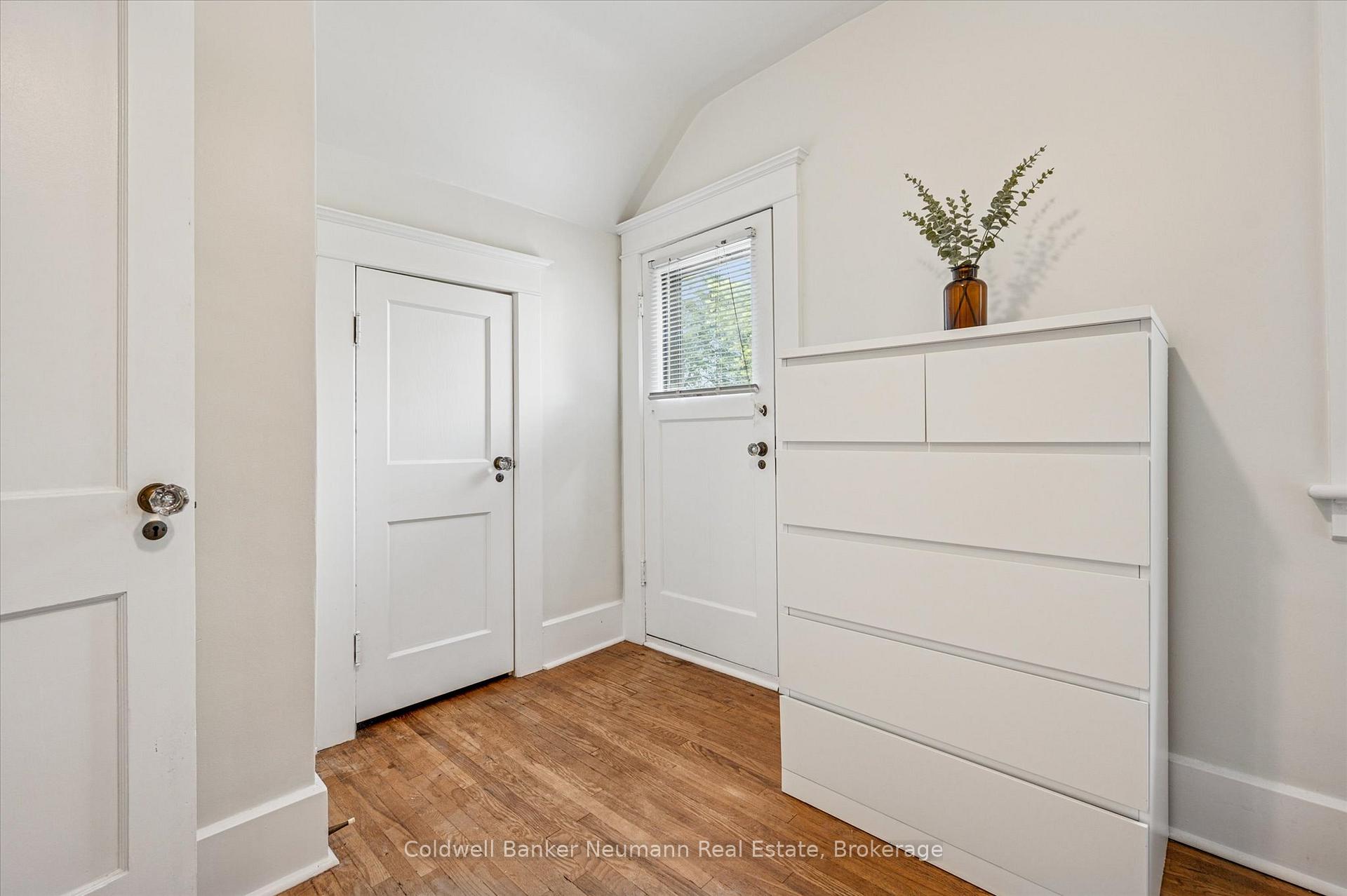Photo 37 of 39 Agnes Street, Kitchener — HOMEH