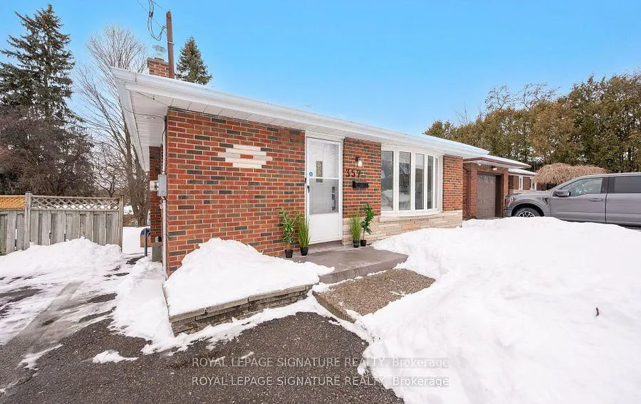 Front of 357 Rossland Road E