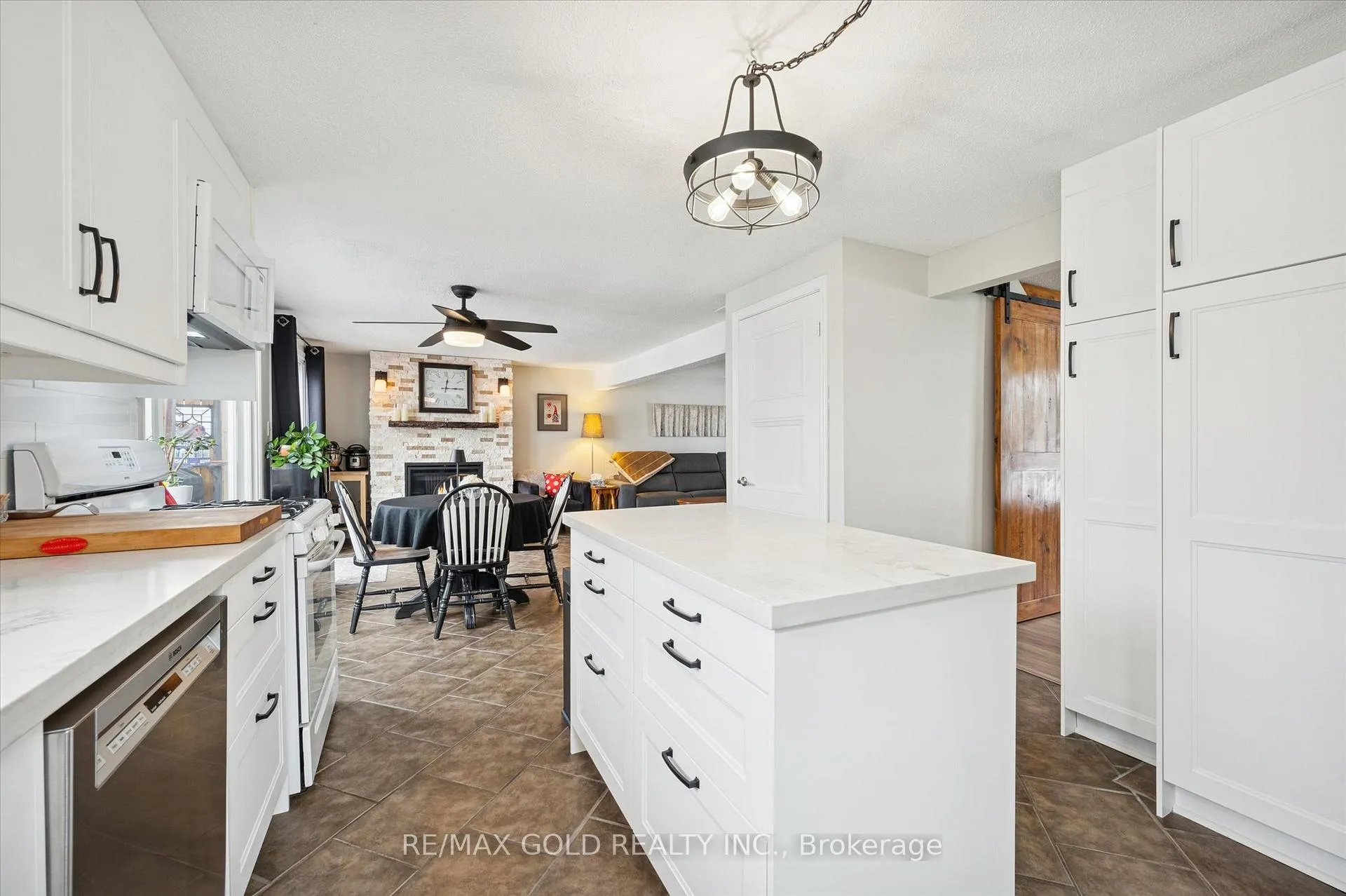Photo 12 of 33 Chesterton Lane, Guelph, Grange Road — HOMEH