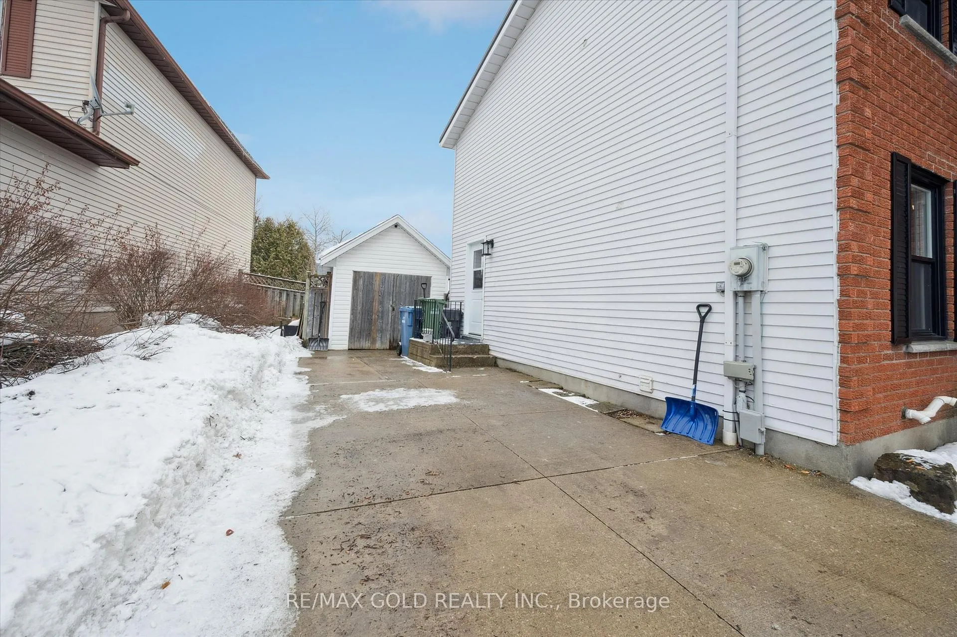 Photo 29 of 33 Chesterton Lane, Guelph, Grange Road — HOMEH