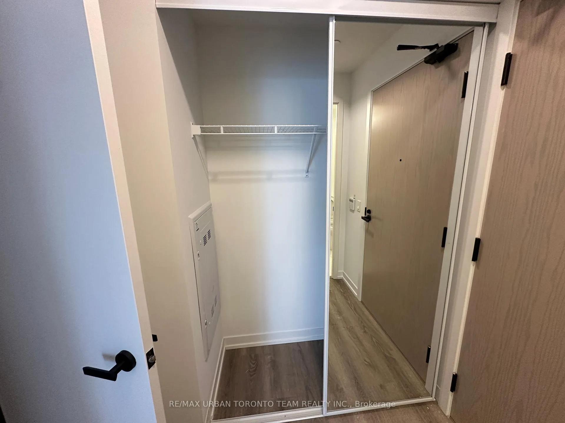 Photo 12 of Unit 4215, 8 Interchange Way, Vaughan, Vaughan Corporate Centre — HOMEH