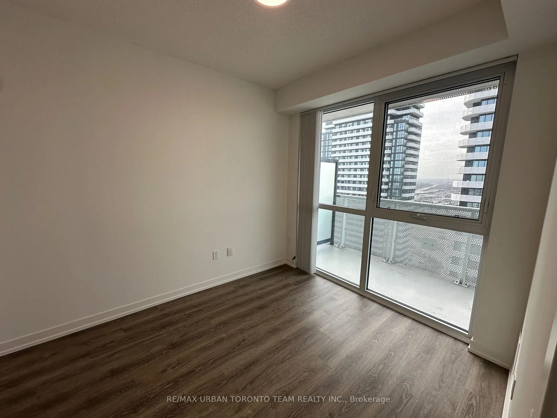 Photo 16 of Unit 4215, 8 Interchange Way, Vaughan, Vaughan Corporate Centre — HOMEH