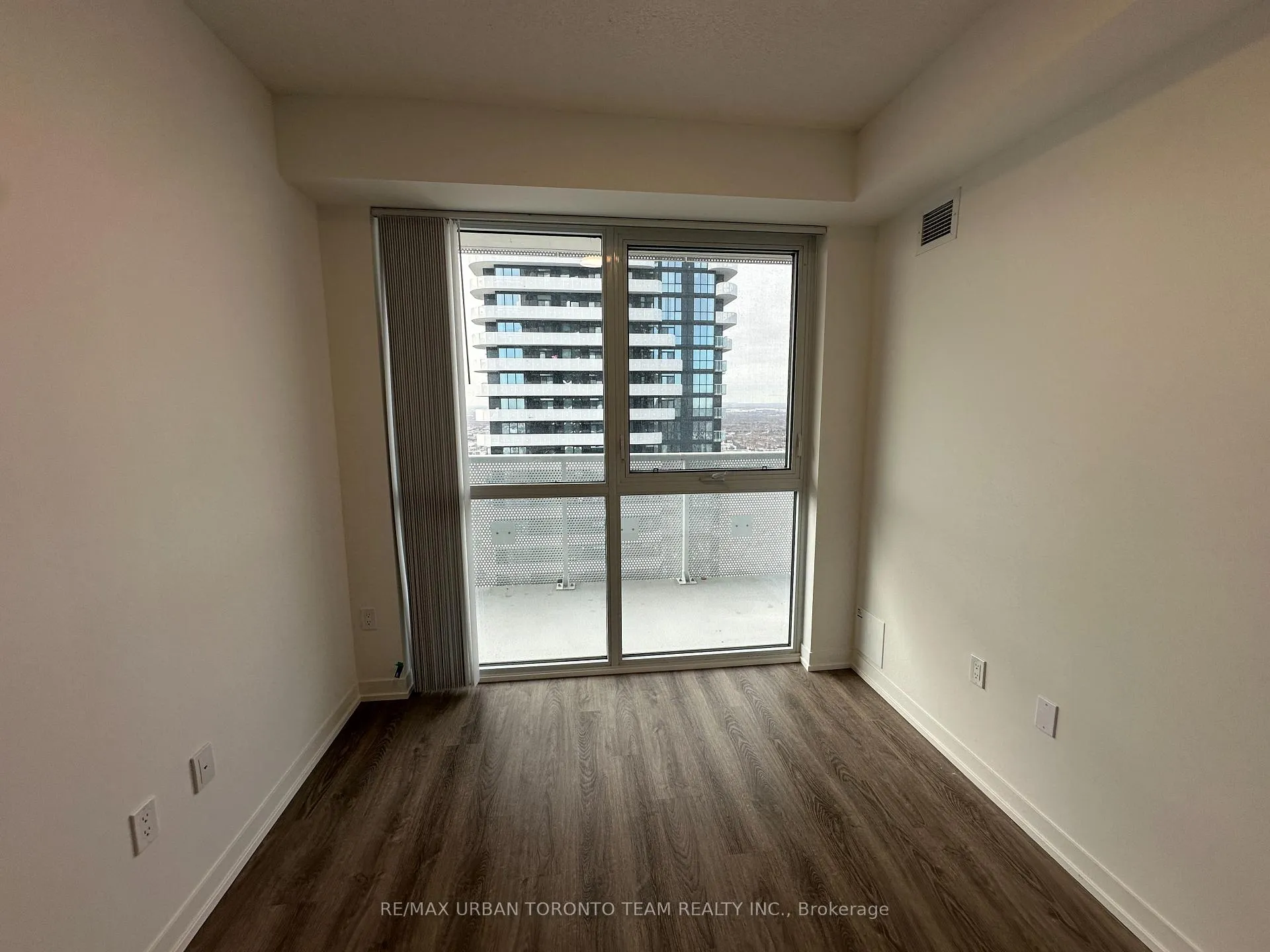 Photo 18 of Unit 4215, 8 Interchange Way, Vaughan, Vaughan Corporate Centre — HOMEH
