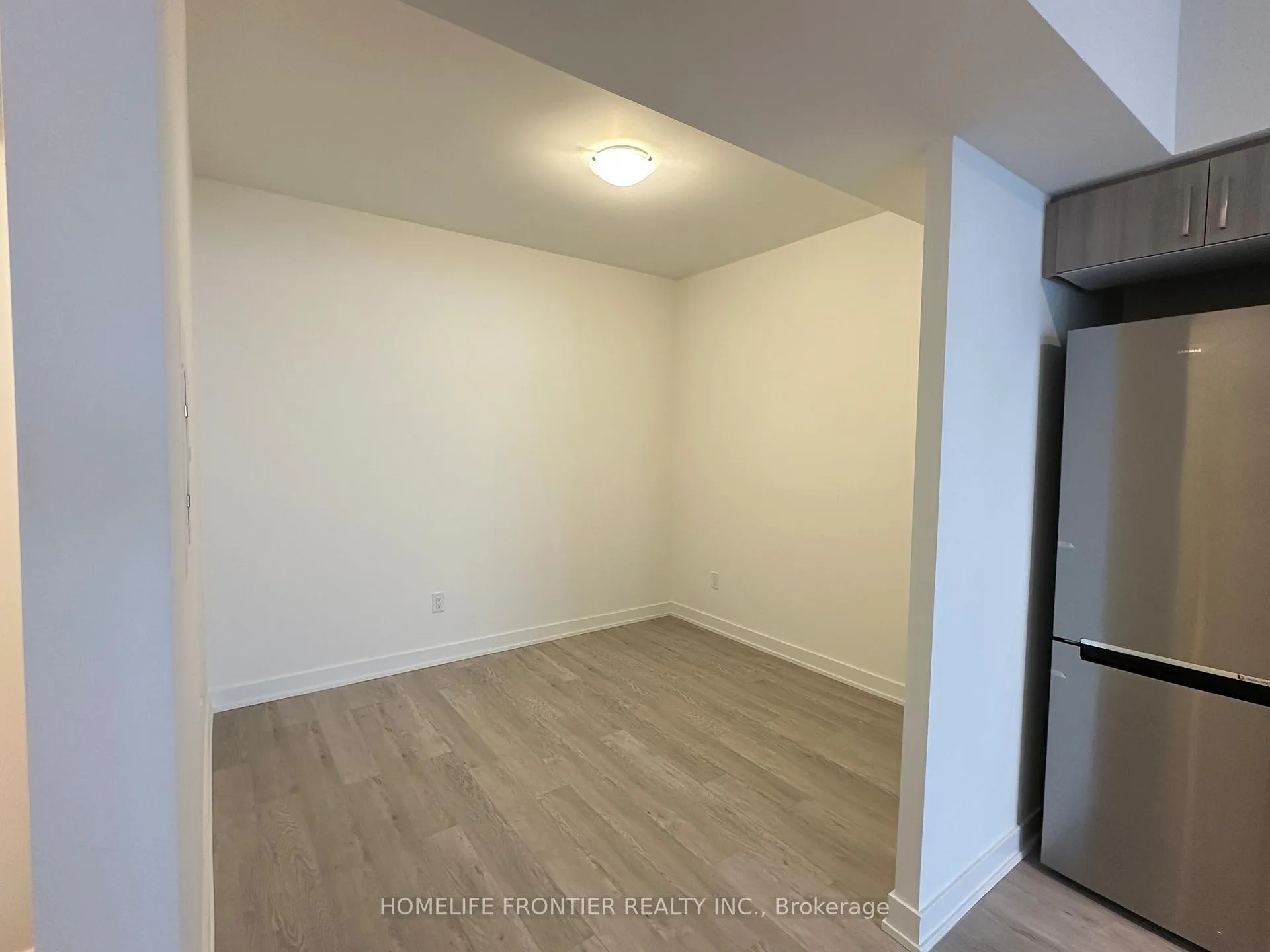Photo 11 of Unit 1607, 1010 Sandy Beach Road, Pickering, Bay Ridges — HOMEH
