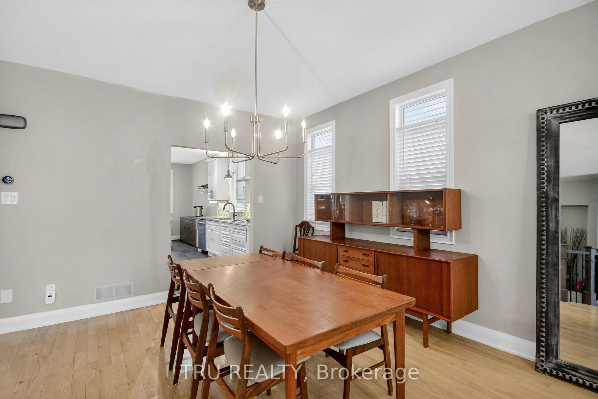 Photo 8 of 590 Anjana Circle, Ottawa, Barrhaven - Cedargrove/Fraserdale — HOMEH