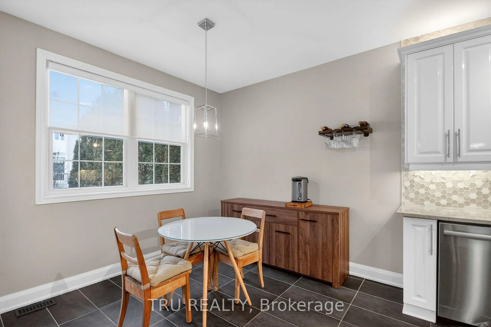 Photo 17 of 590 Anjana Circle, Ottawa, Barrhaven - Cedargrove/Fraserdale — HOMEH