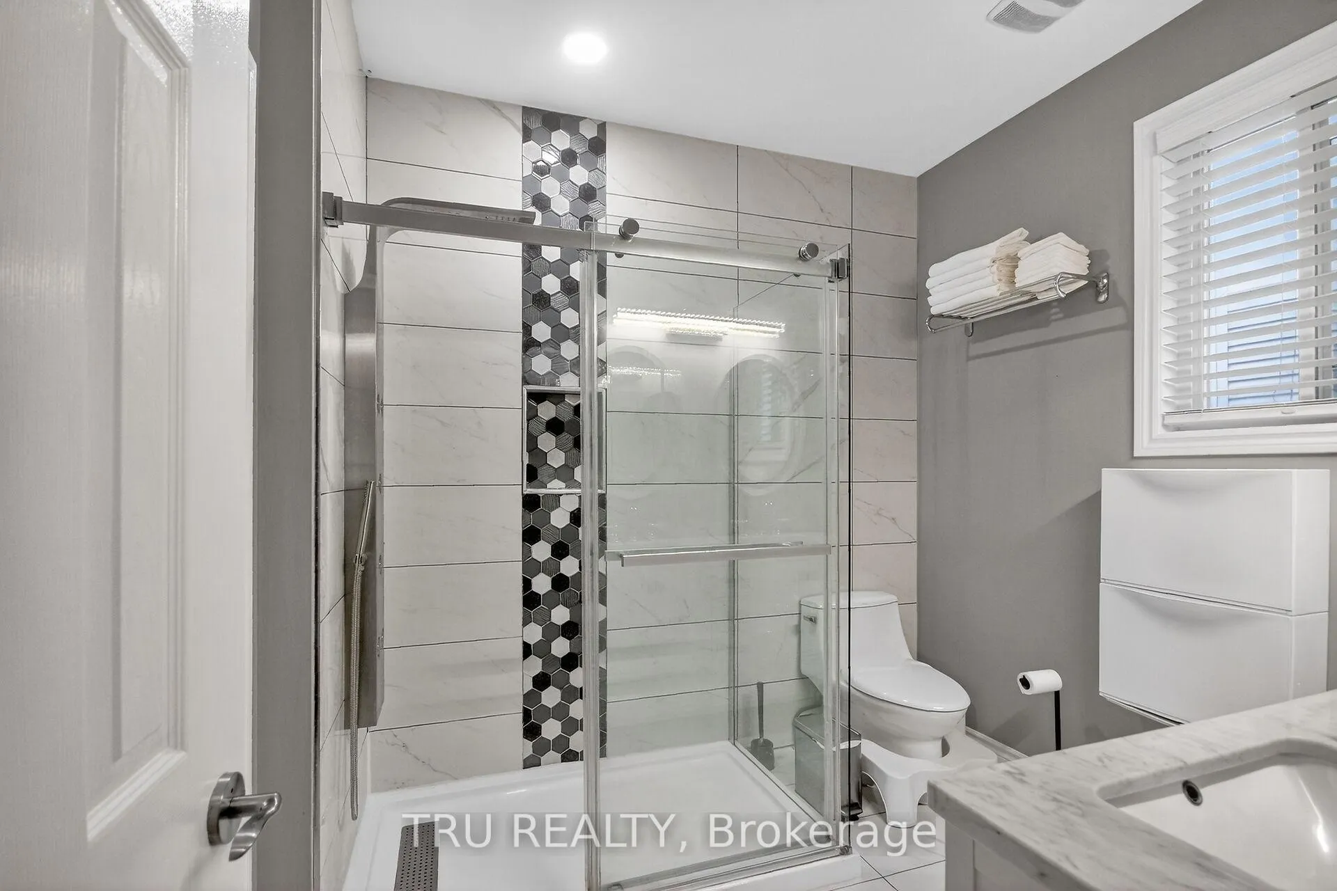 Photo 29 of 590 Anjana Circle, Ottawa, Barrhaven - Cedargrove/Fraserdale — HOMEH