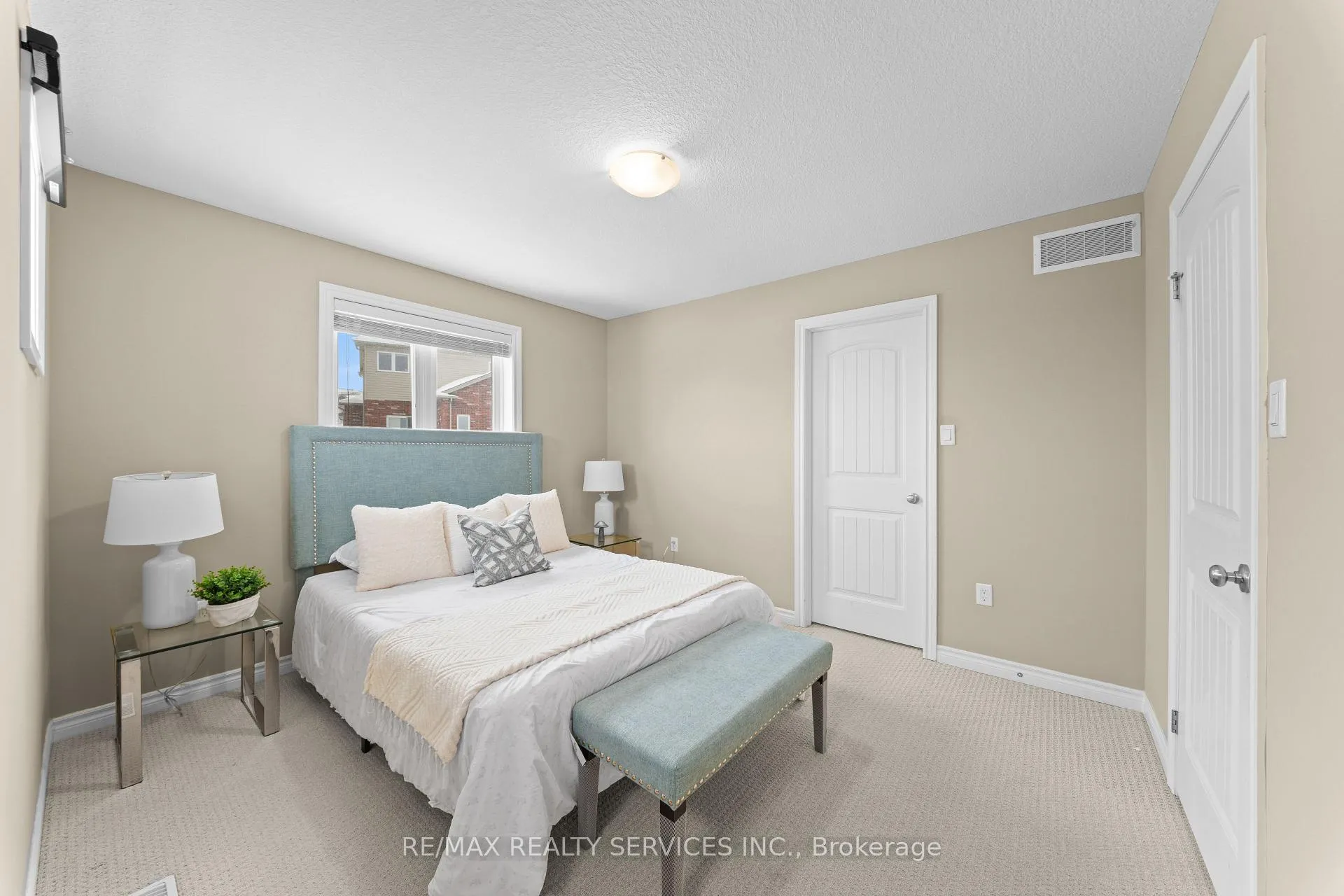 Photo 37 of 906 Audrey Place, Kitchener — HOMEH