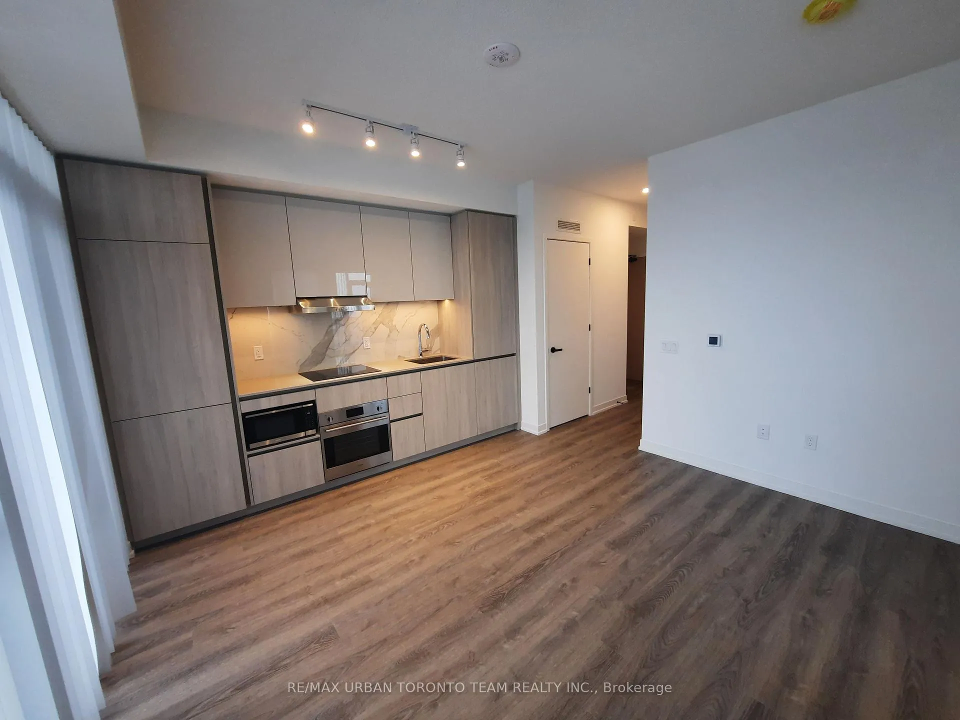 Photo 7 of Unit 4806, 8 Interchange Way, Vaughan, Vaughan Corporate Centre — HOMEH
