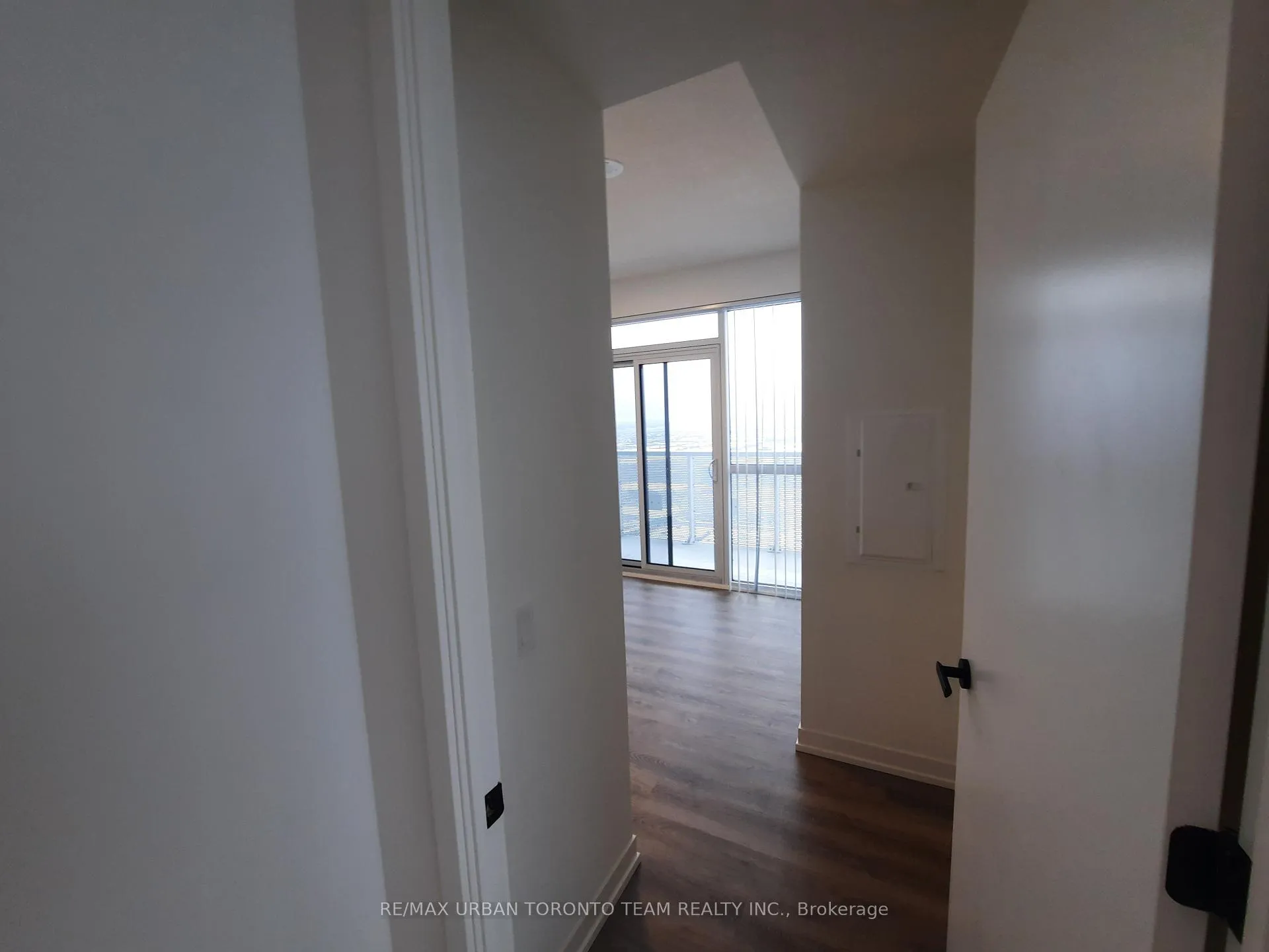Photo 10 of Unit 4806, 8 Interchange Way, Vaughan, Vaughan Corporate Centre — HOMEH
