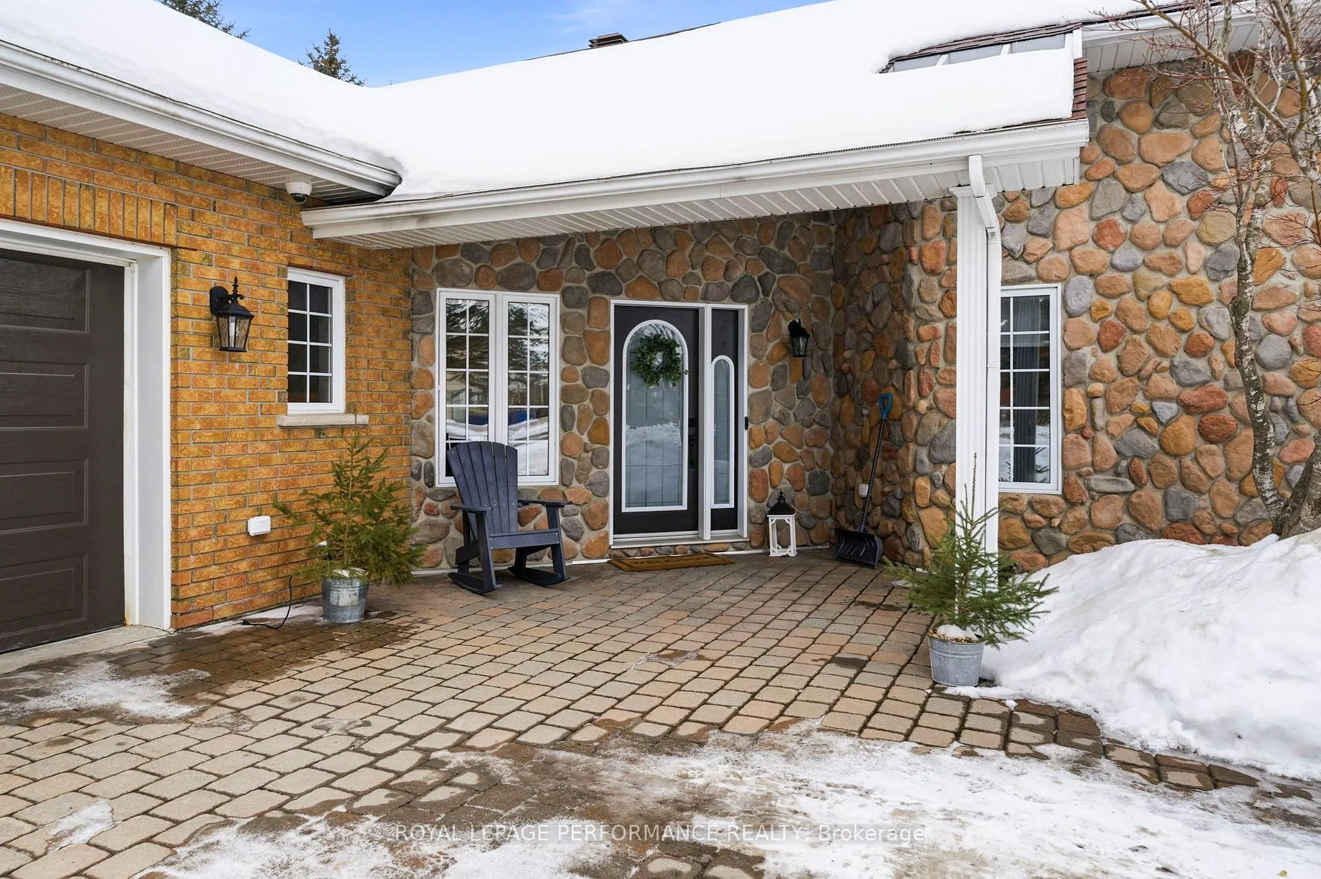 Photo 5 of 2 Barry Street, South Stormont, Long Sault — HOMEH