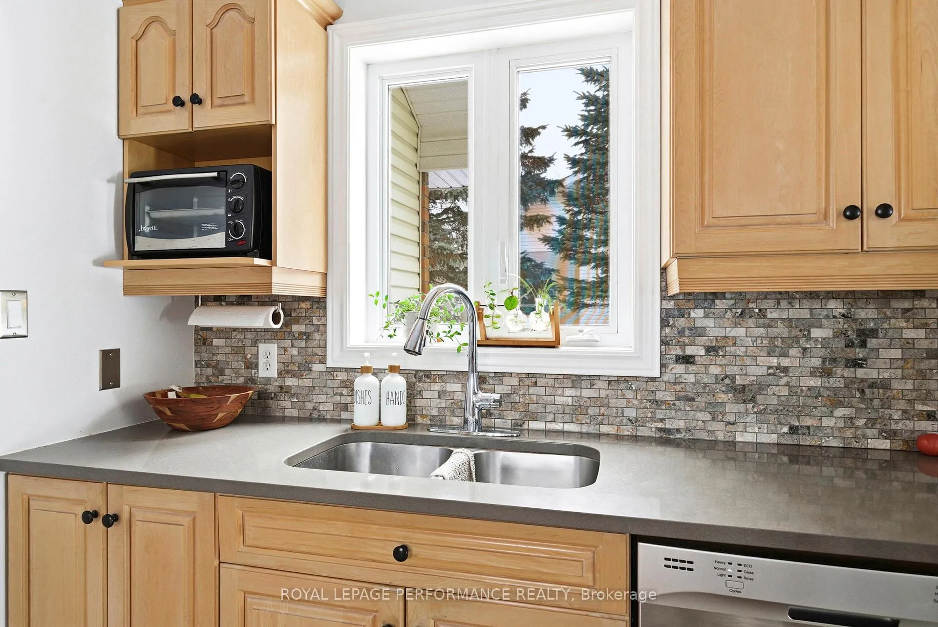 Photo 21 of 2 Barry Street, South Stormont, Long Sault — HOMEH