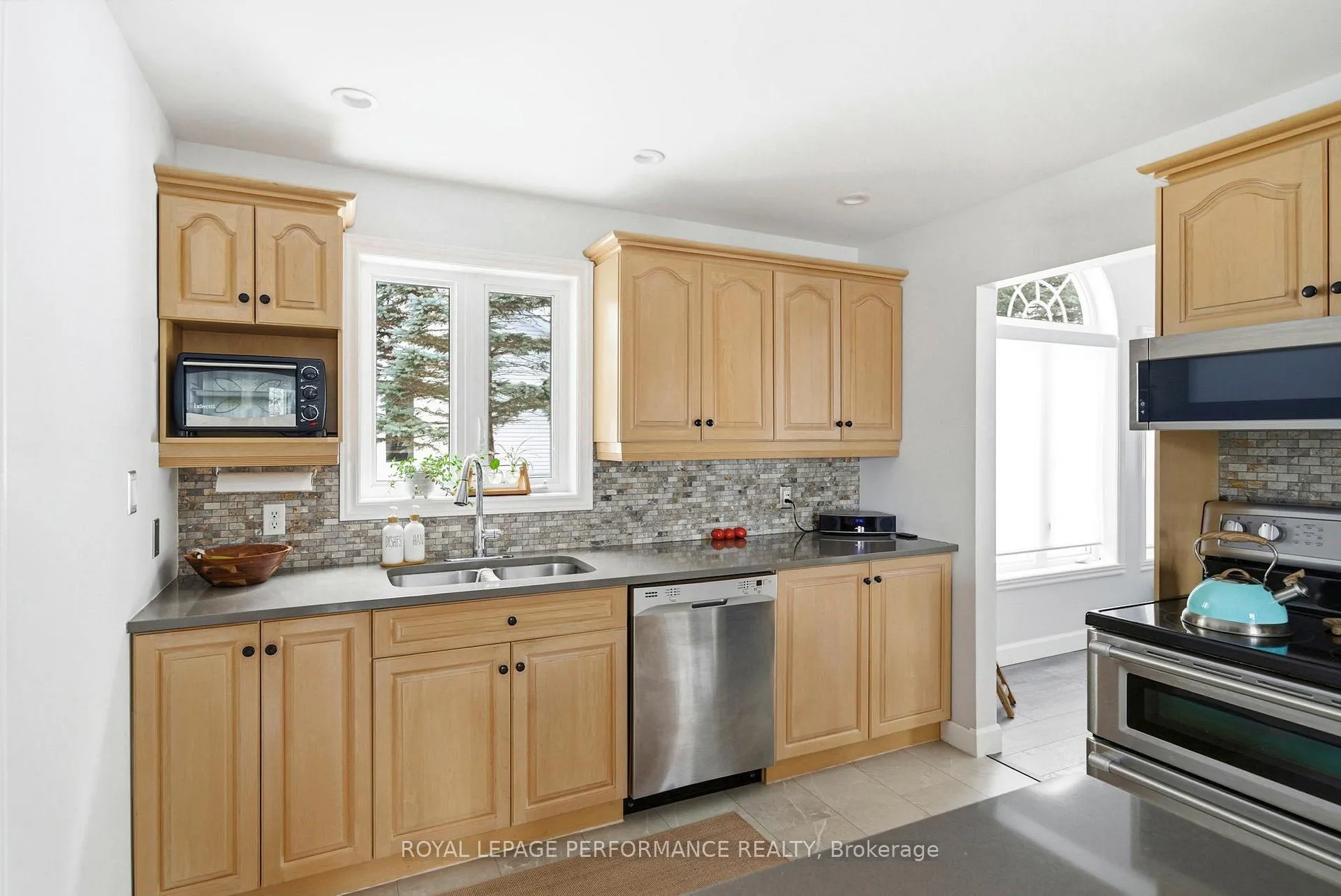 Photo 24 of 2 Barry Street, South Stormont, Long Sault — HOMEH