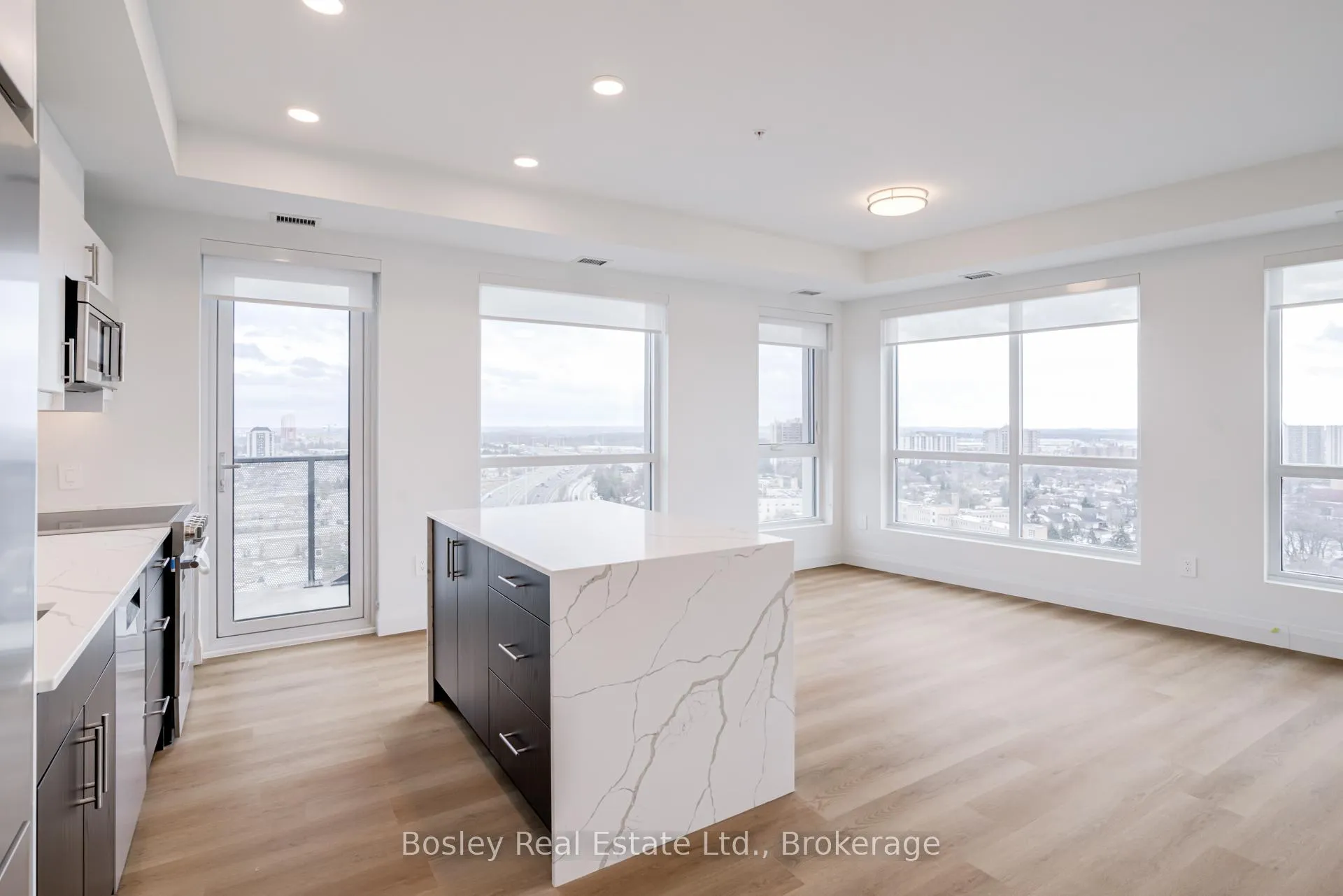 Photo 5 of Unit 1504, 1333 Weber Street E, Kitchener — HOMEH