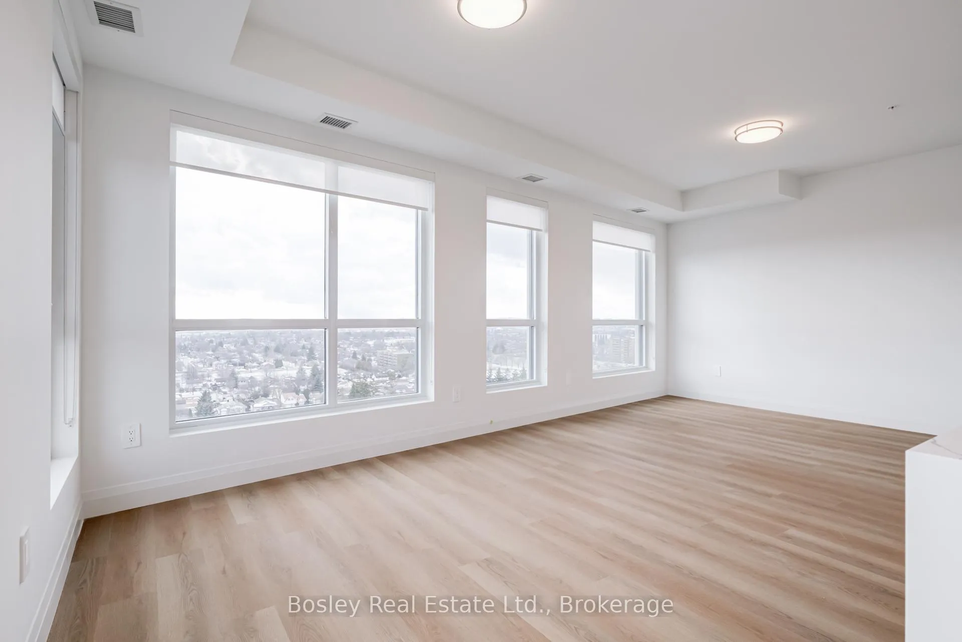 Photo 9 of Unit 1504, 1333 Weber Street E, Kitchener — HOMEH