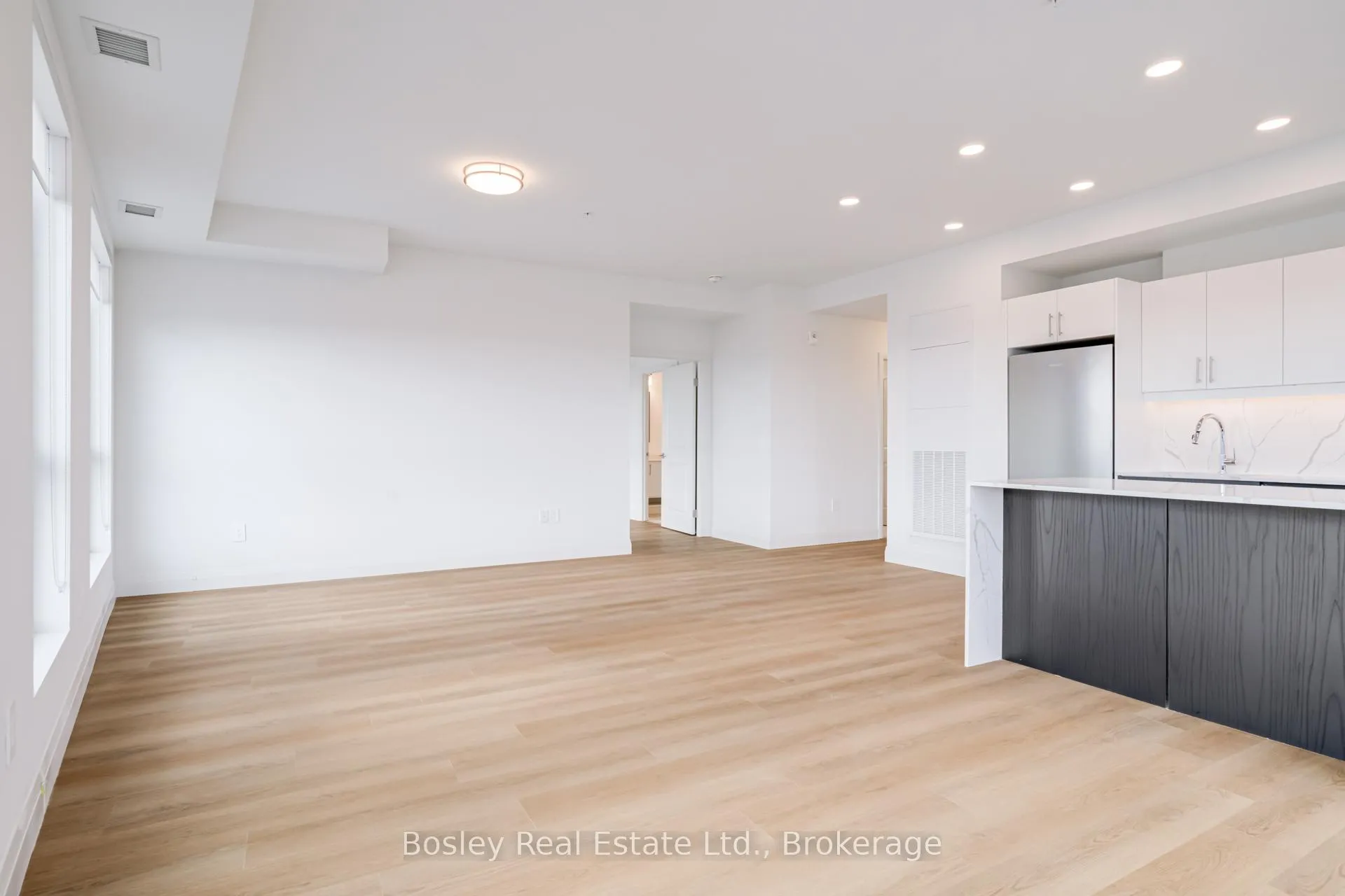 Photo 11 of Unit 1504, 1333 Weber Street E, Kitchener — HOMEH