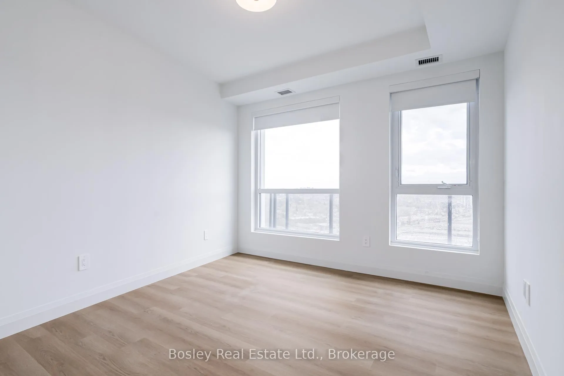 Photo 20 of Unit 1504, 1333 Weber Street E, Kitchener — HOMEH