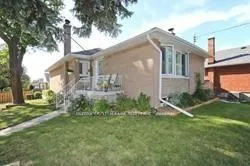 Front of Unit Lower, 25 Arbutus Crescent