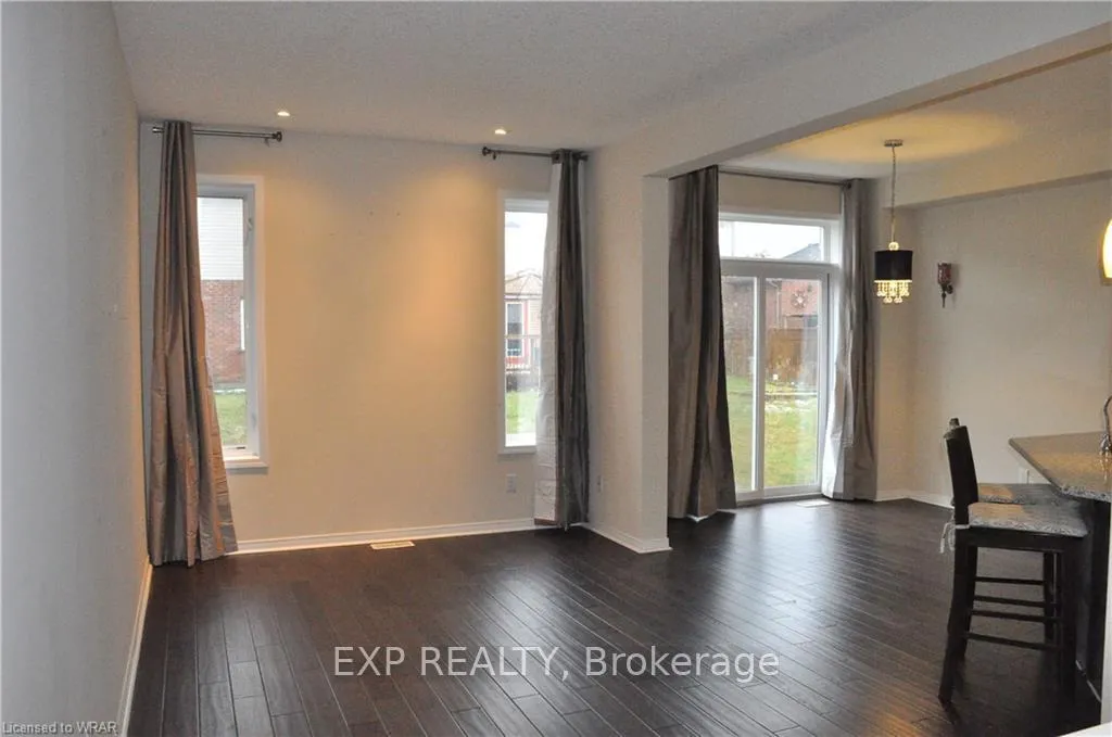 Photo 15 of 414 Bamberg Crescent, Waterloo — HOMEH