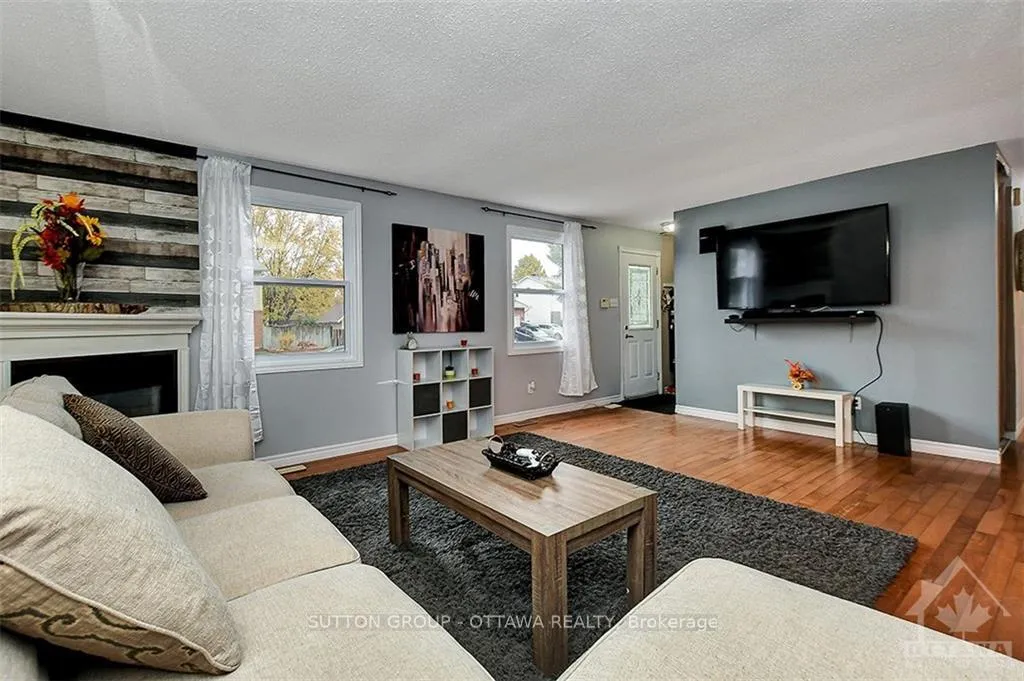 Photo 2 of 20 Dundegan Drive, Ottawa, Kanata - Glencairn/Hazeldean — HOMEH