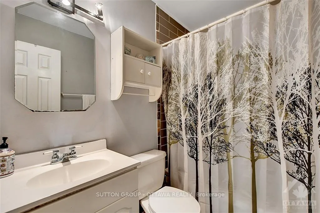 Photo 12 of 20 Dundegan Drive, Ottawa, Kanata - Glencairn/Hazeldean — HOMEH