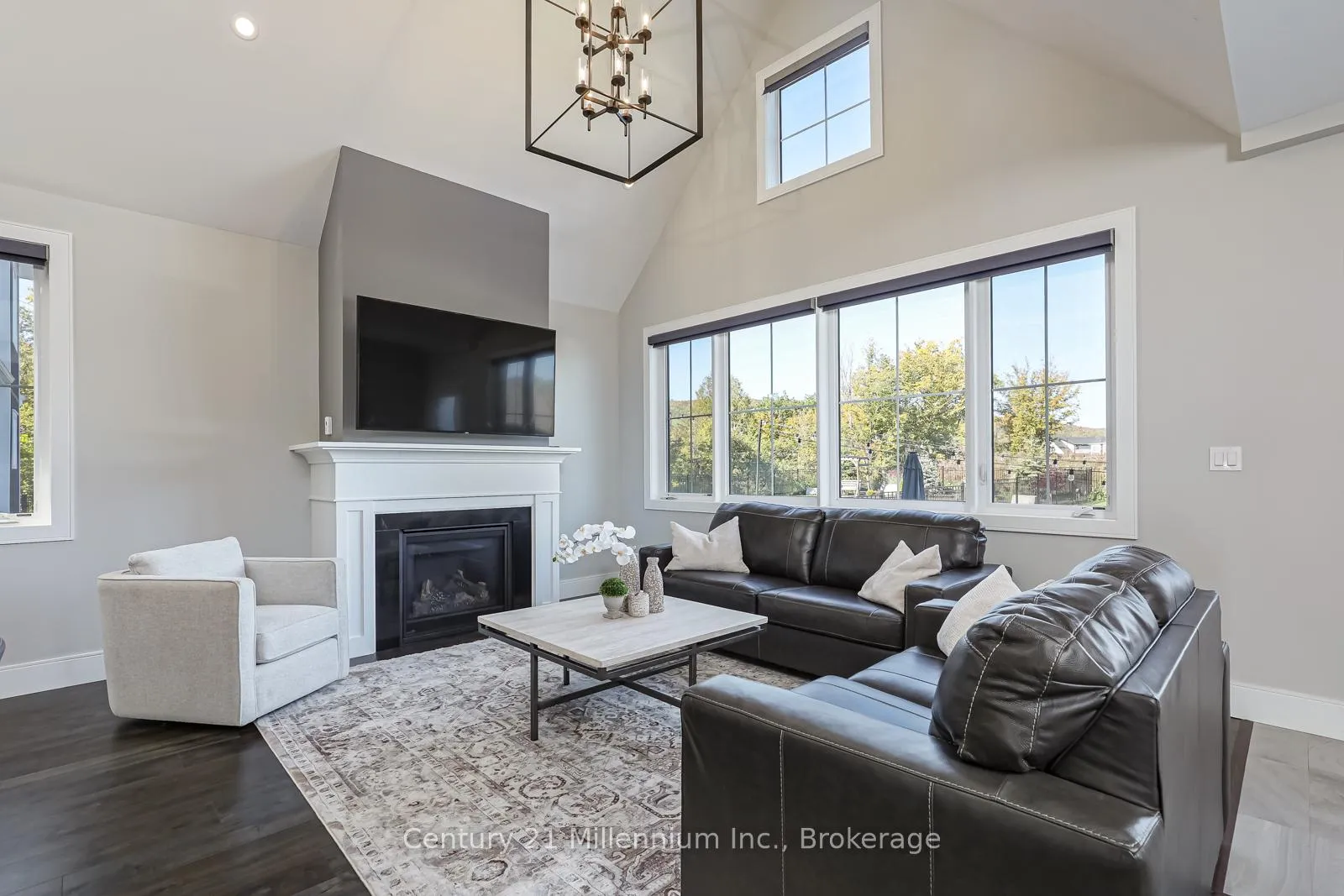 Photo 12 of 102 Red Pine Street, Blue Mountains — HOMEH