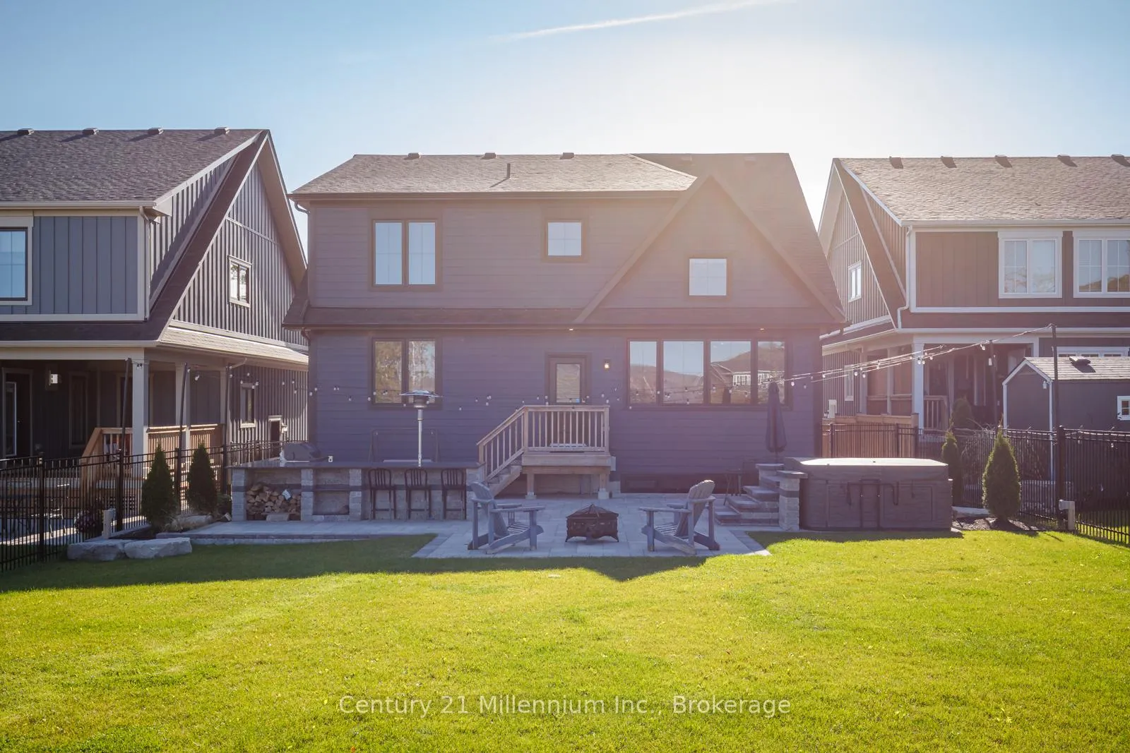 Photo 34 of 102 Red Pine Street, Blue Mountains — HOMEH