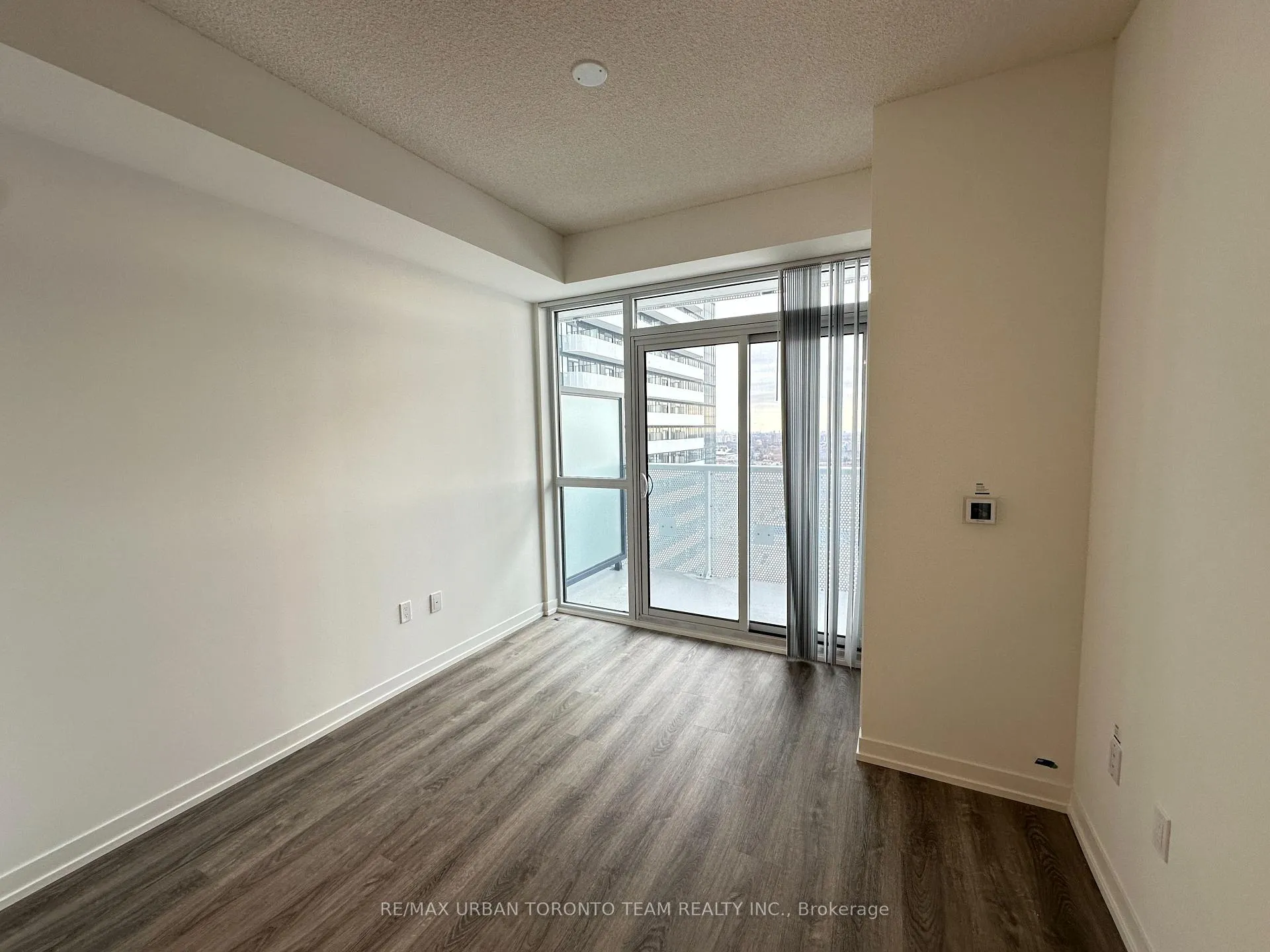 Photo 5 of Unit 3511, 8 Interchange Way, Vaughan, Vaughan Corporate Centre — HOMEH