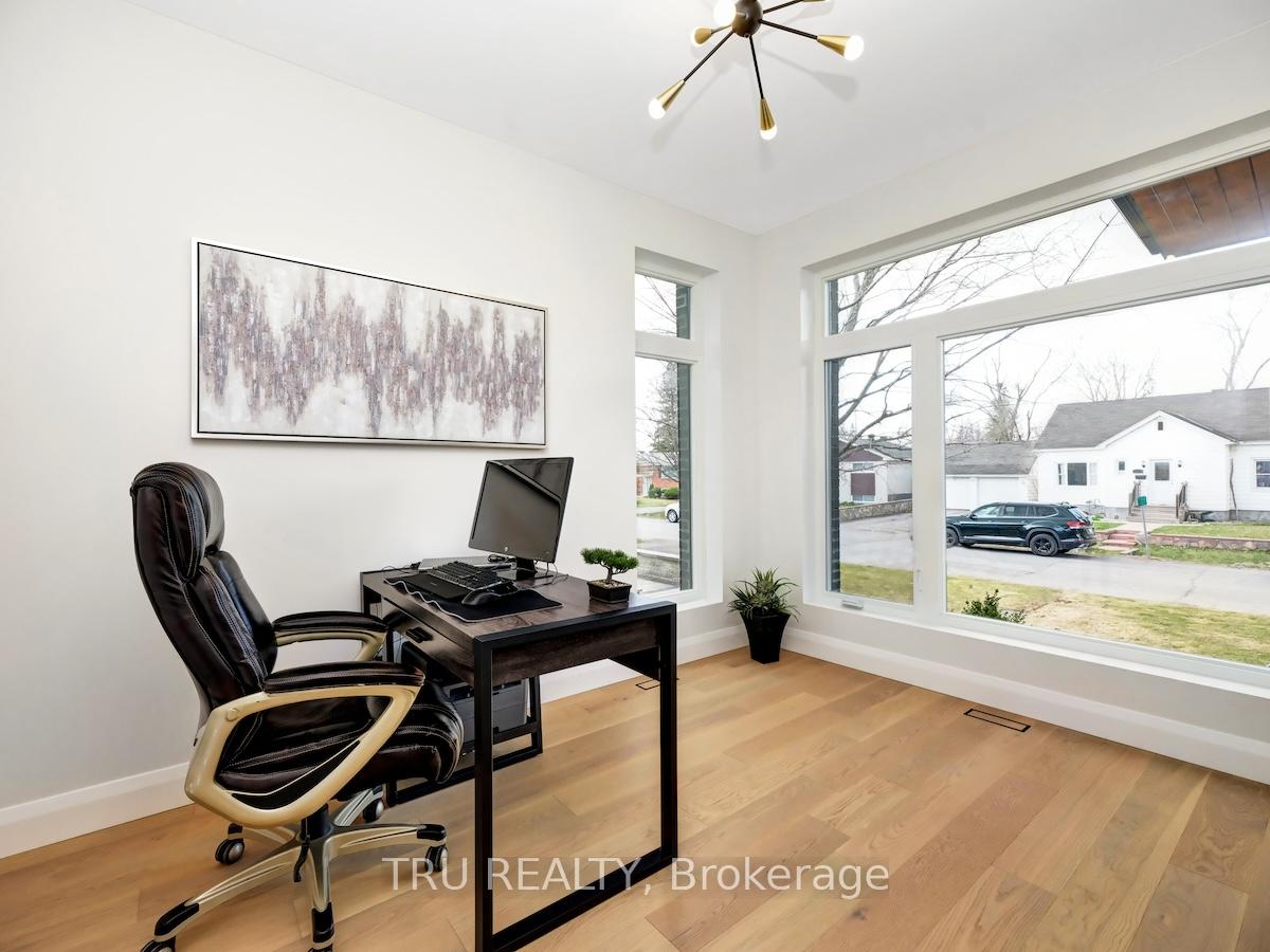 Photo 17 of 34 Granton Avenue, Ottawa, Meadowlands/St. Claire Gardens — HOMEH