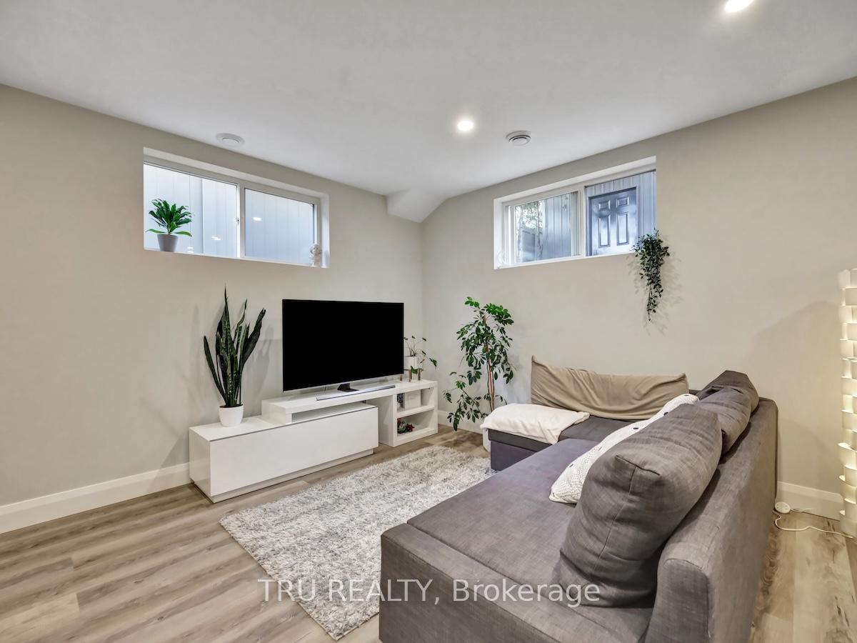 Photo 41 of 34 Granton Avenue, Ottawa, Meadowlands/St. Claire Gardens — HOMEH