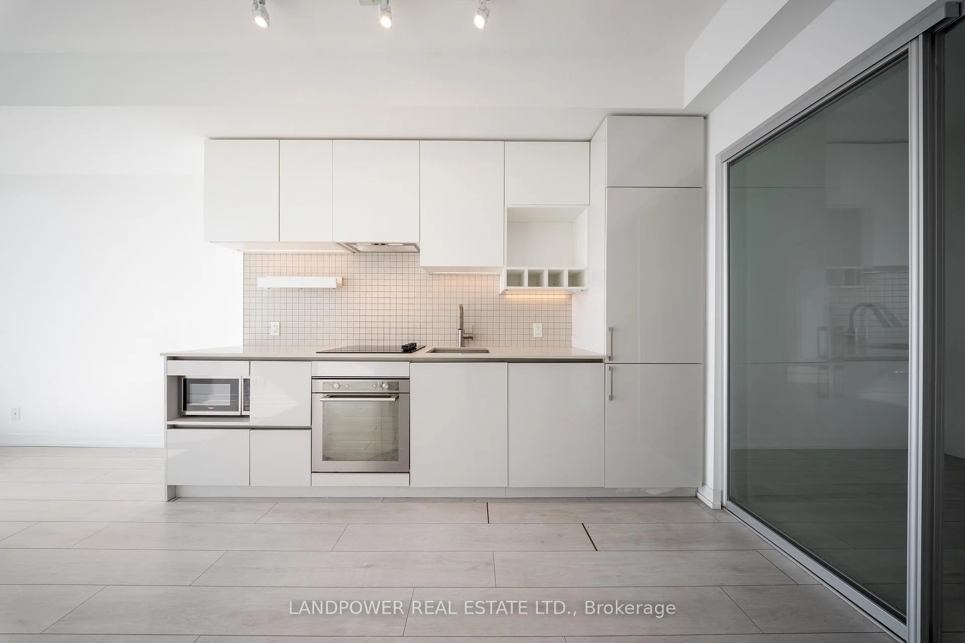 Photo 2 of Unit 2205, 5 Buttermill Avenue, Vaughan, Vaughan Corporate Centre — HOMEH