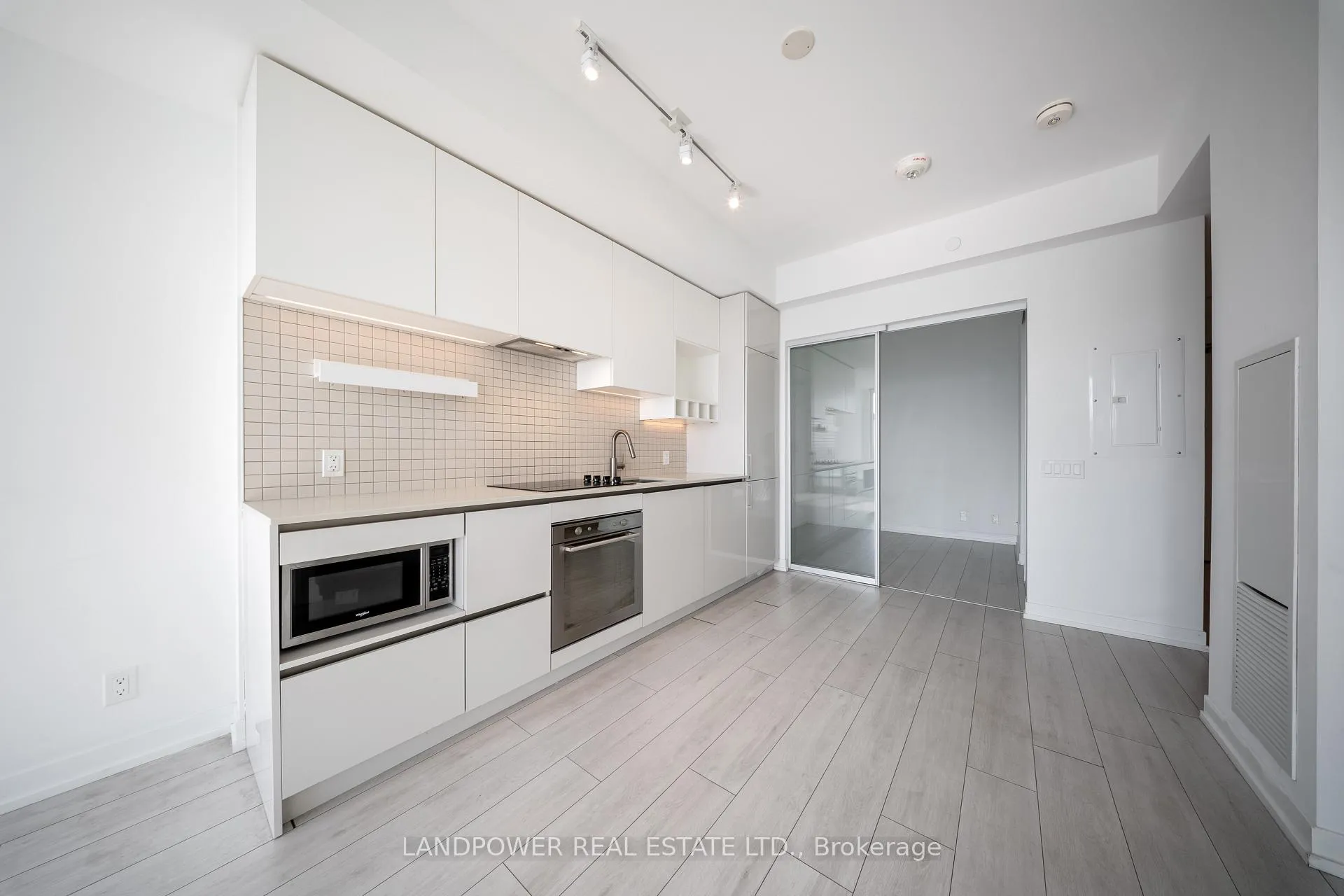 Photo 3 of Unit 2205, 5 Buttermill Avenue, Vaughan, Vaughan Corporate Centre — HOMEH