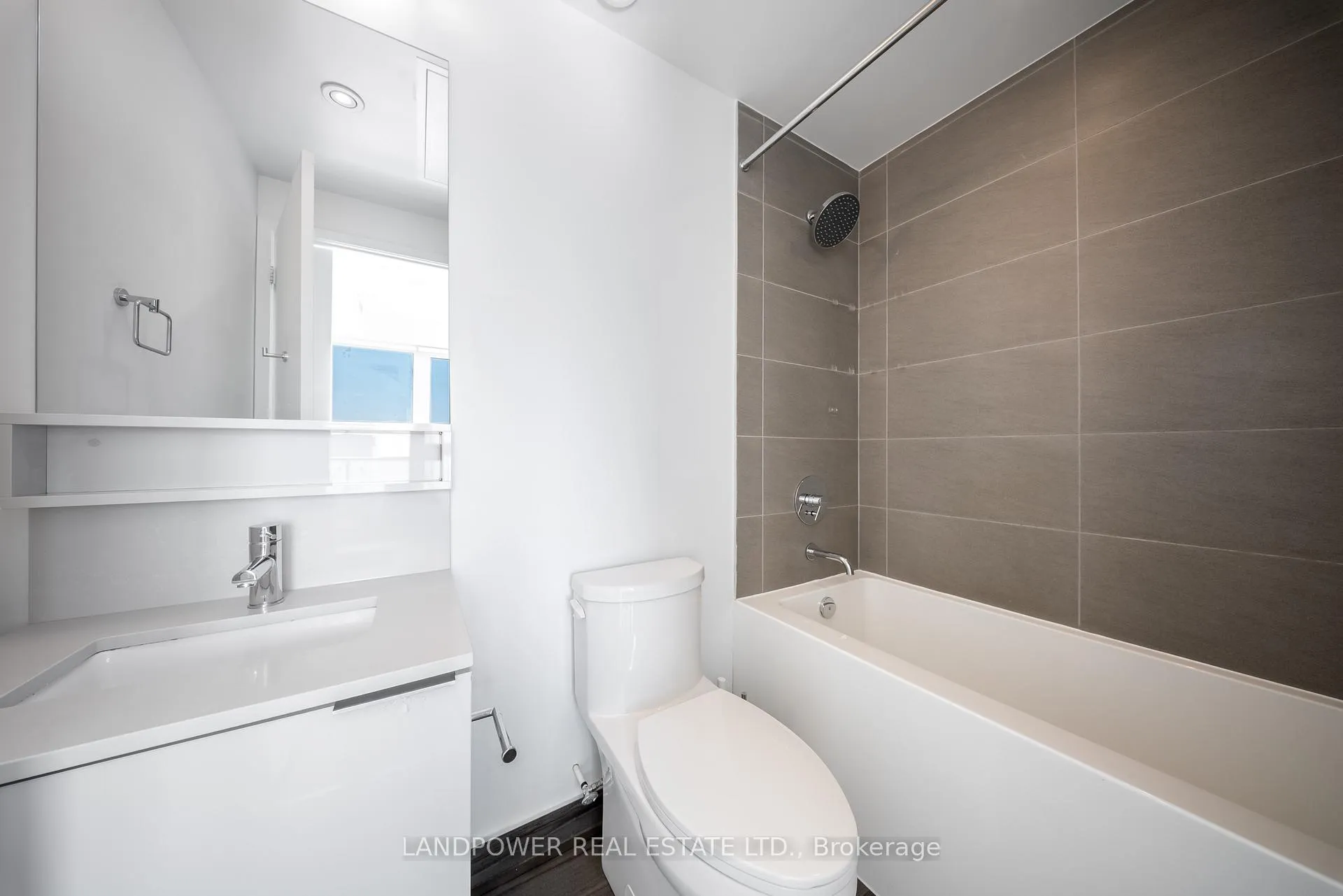 Photo 12 of Unit 2205, 5 Buttermill Avenue, Vaughan, Vaughan Corporate Centre — HOMEH