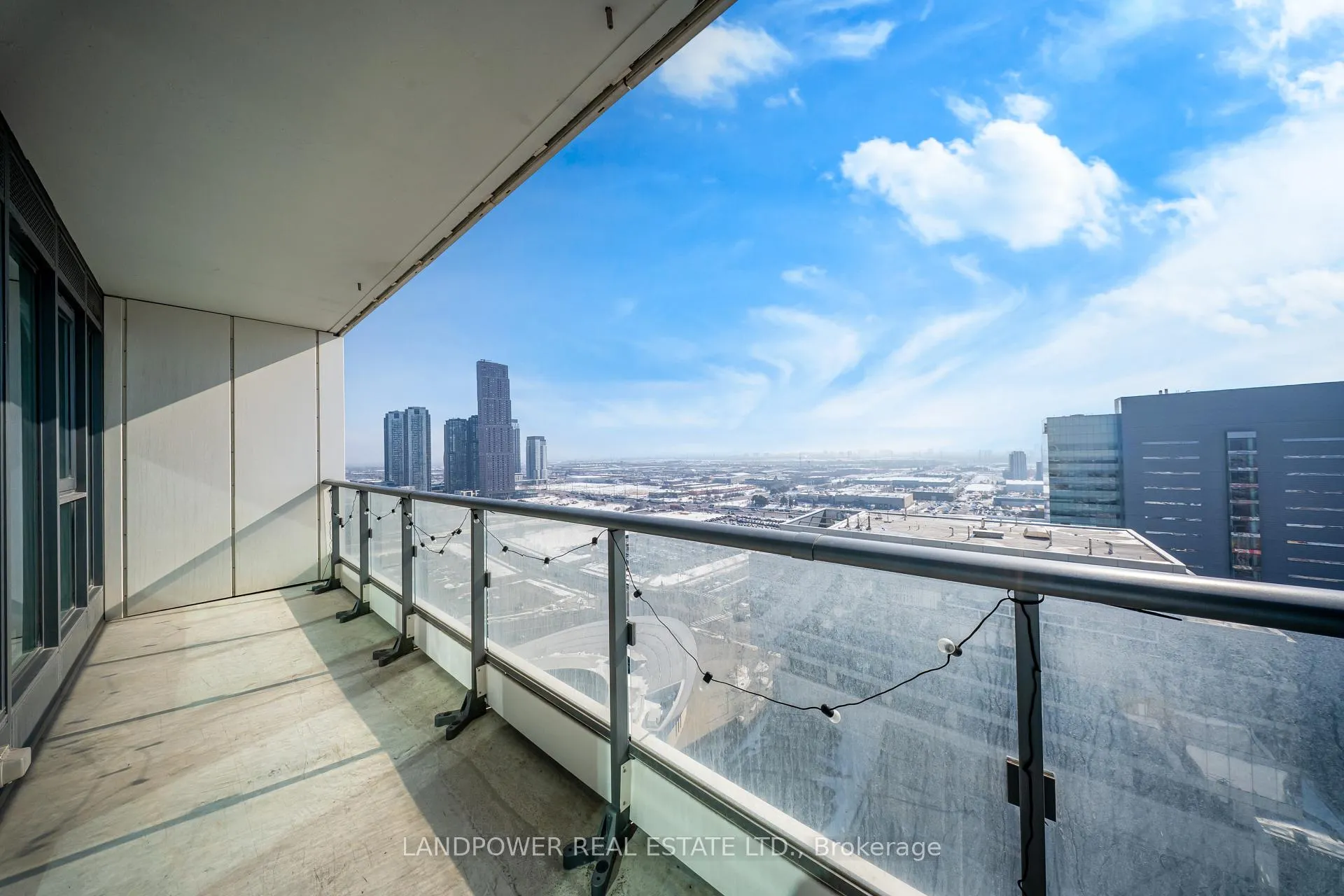 Photo 17 of Unit 2205, 5 Buttermill Avenue, Vaughan, Vaughan Corporate Centre — HOMEH