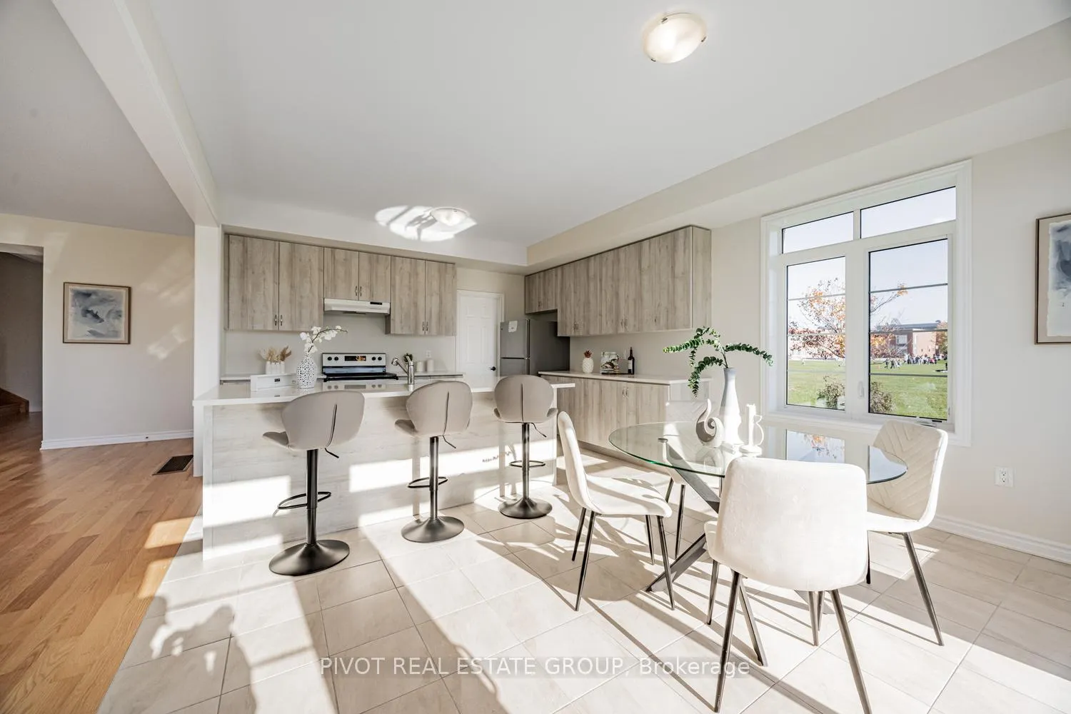 Photo 7 of 32 Waterfront Crescent, Whitby, Port Whitby — HOMEH