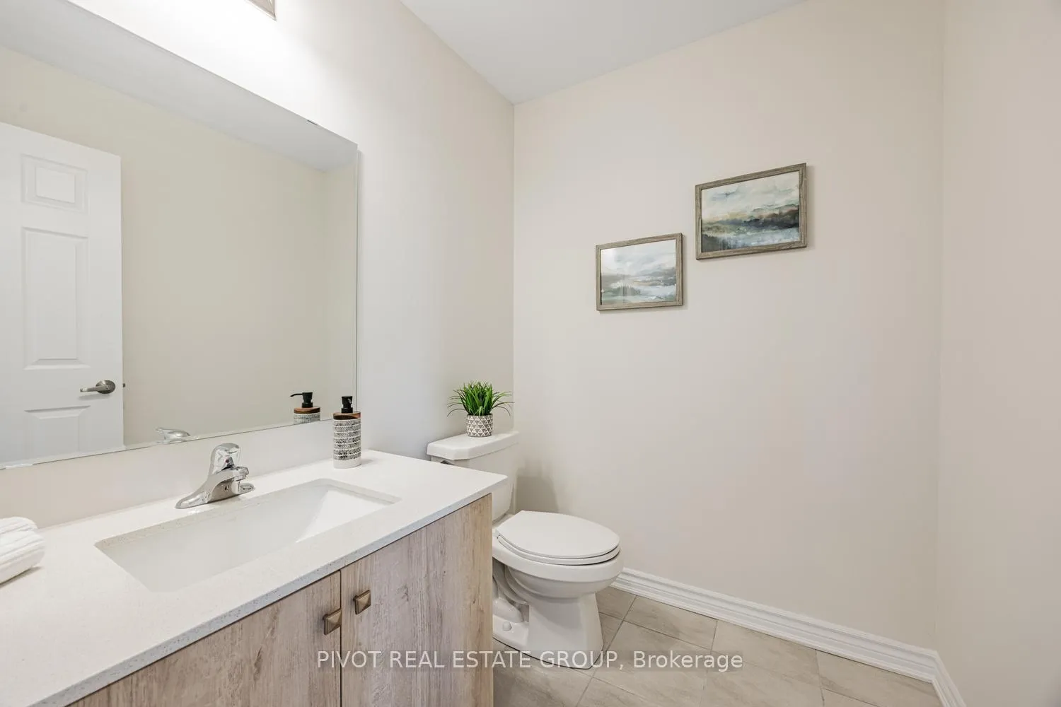 Photo 20 of 32 Waterfront Crescent, Whitby, Port Whitby — HOMEH