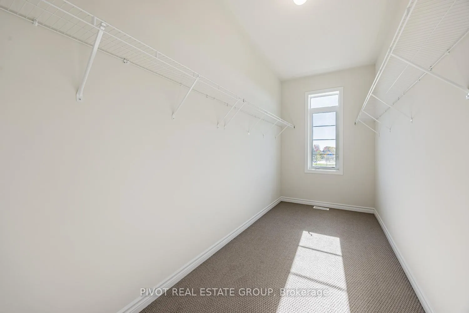 Photo 23 of 32 Waterfront Crescent, Whitby, Port Whitby — HOMEH