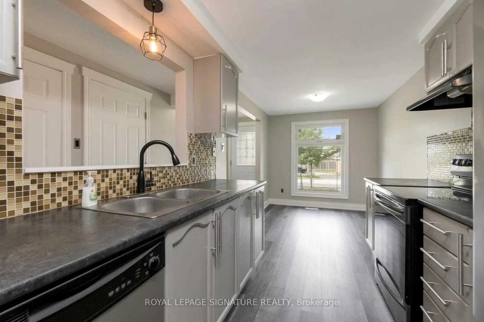 Photo 9 of 64 Danville Avenue, Halton Hills, Acton — HOMEH