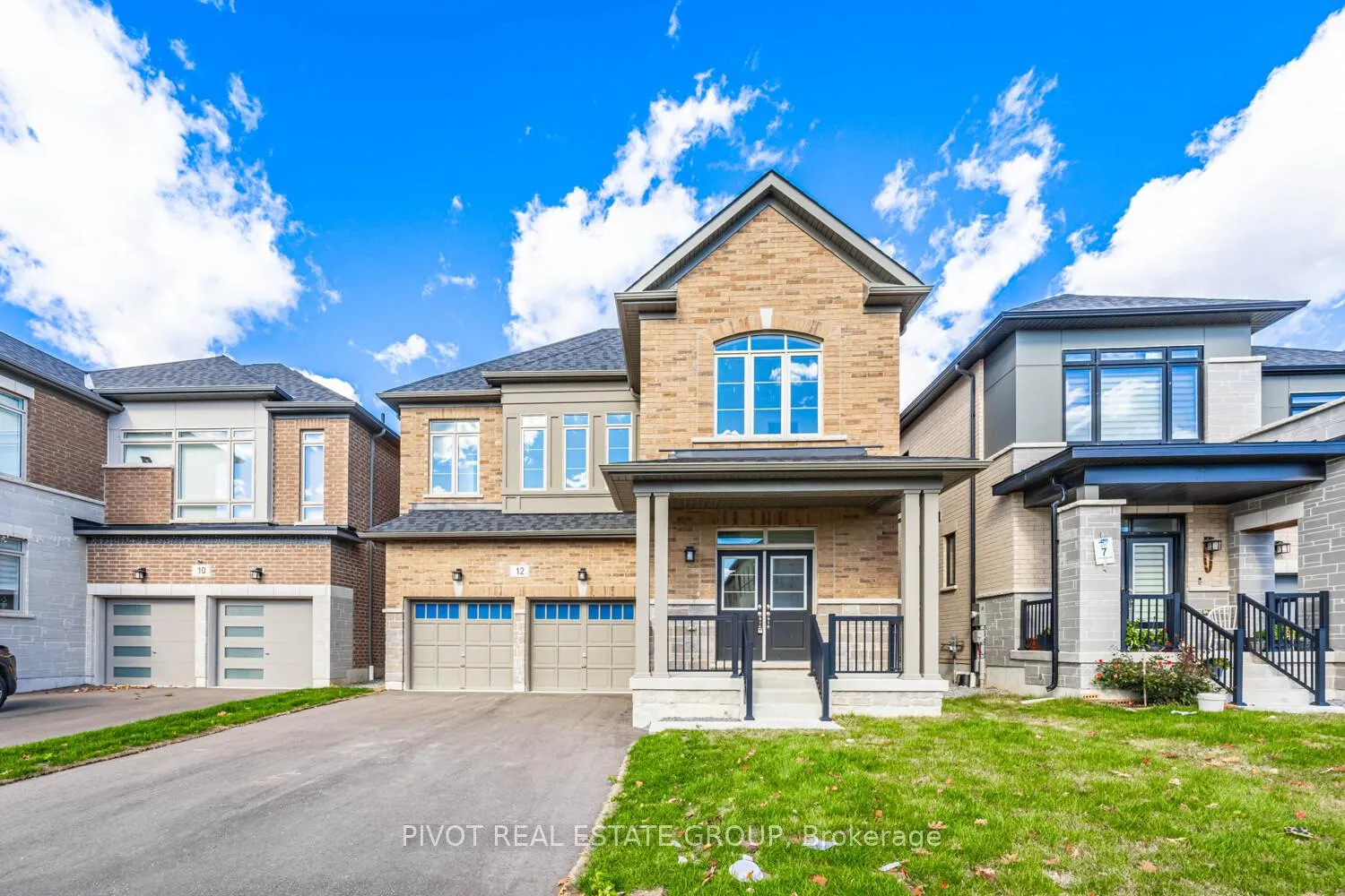Photo 1 of 12 Waterfront Crescent, Whitby, Port Whitby — HOMEH