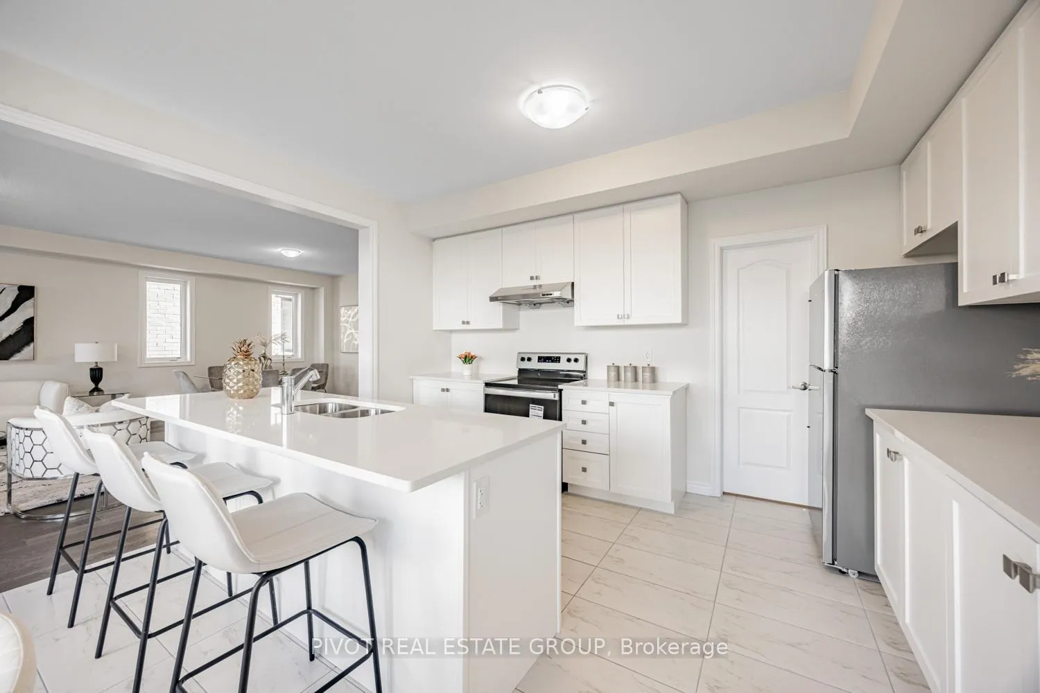 Photo 16 of 12 Waterfront Crescent, Whitby, Port Whitby — HOMEH