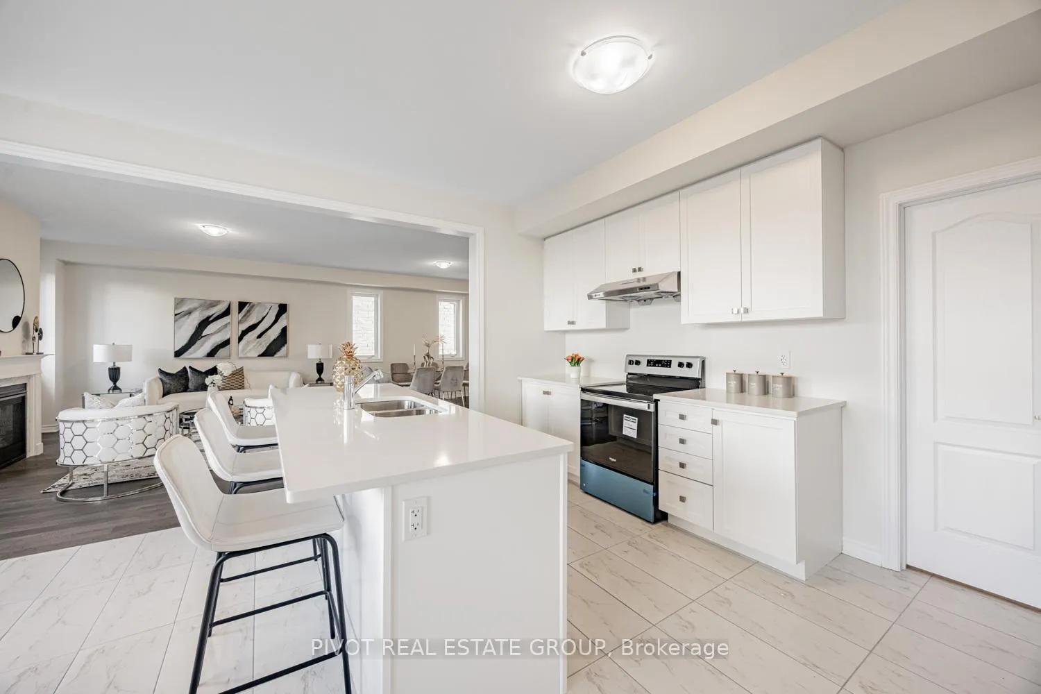 Photo 17 of 12 Waterfront Crescent, Whitby, Port Whitby — HOMEH