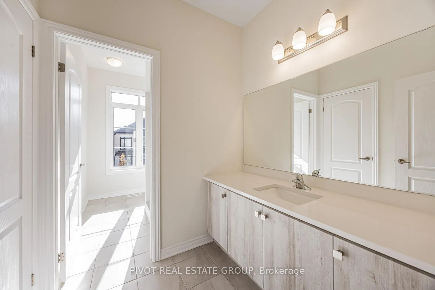 Photo 30 of 12 Waterfront Crescent, Whitby, Port Whitby — HOMEH