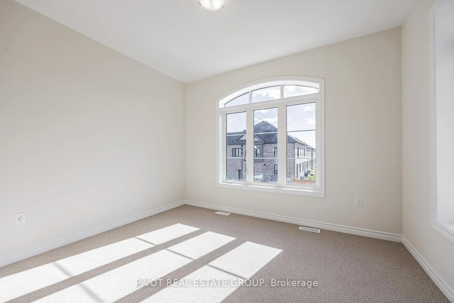 Photo 32 of 12 Waterfront Crescent, Whitby, Port Whitby — HOMEH