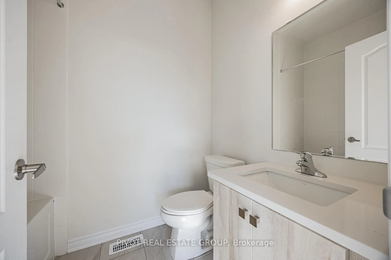 Photo 33 of 12 Waterfront Crescent, Whitby, Port Whitby — HOMEH