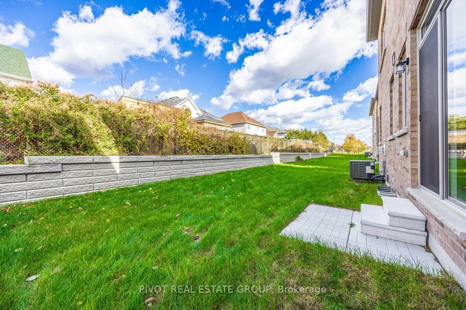 Photo 34 of 12 Waterfront Crescent, Whitby, Port Whitby — HOMEH