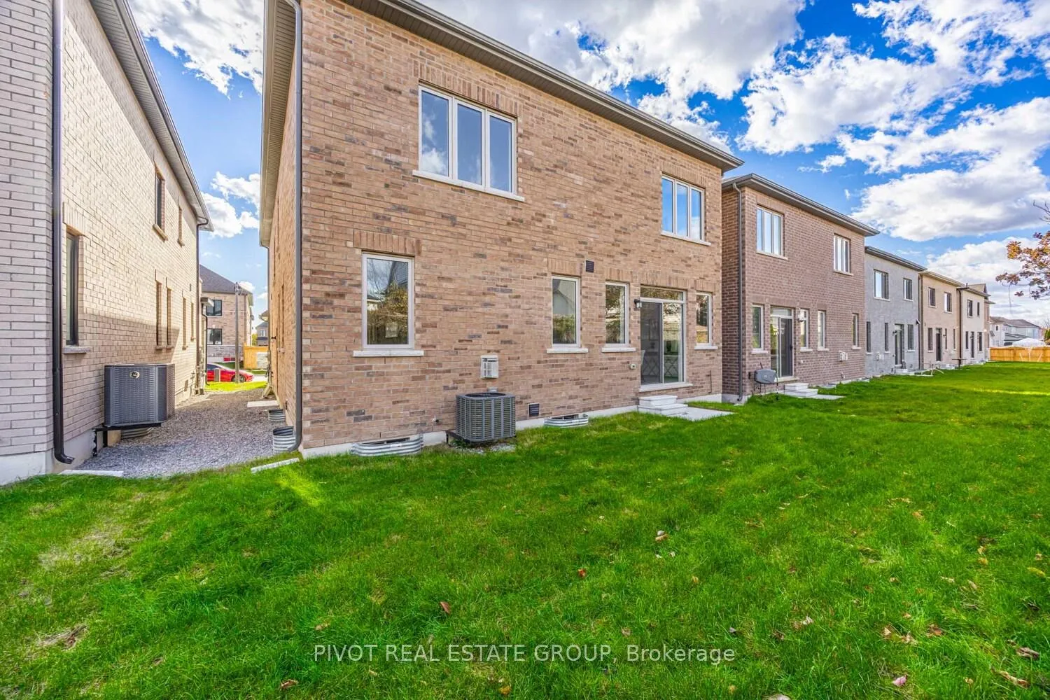 Photo 36 of 12 Waterfront Crescent, Whitby, Port Whitby — HOMEH