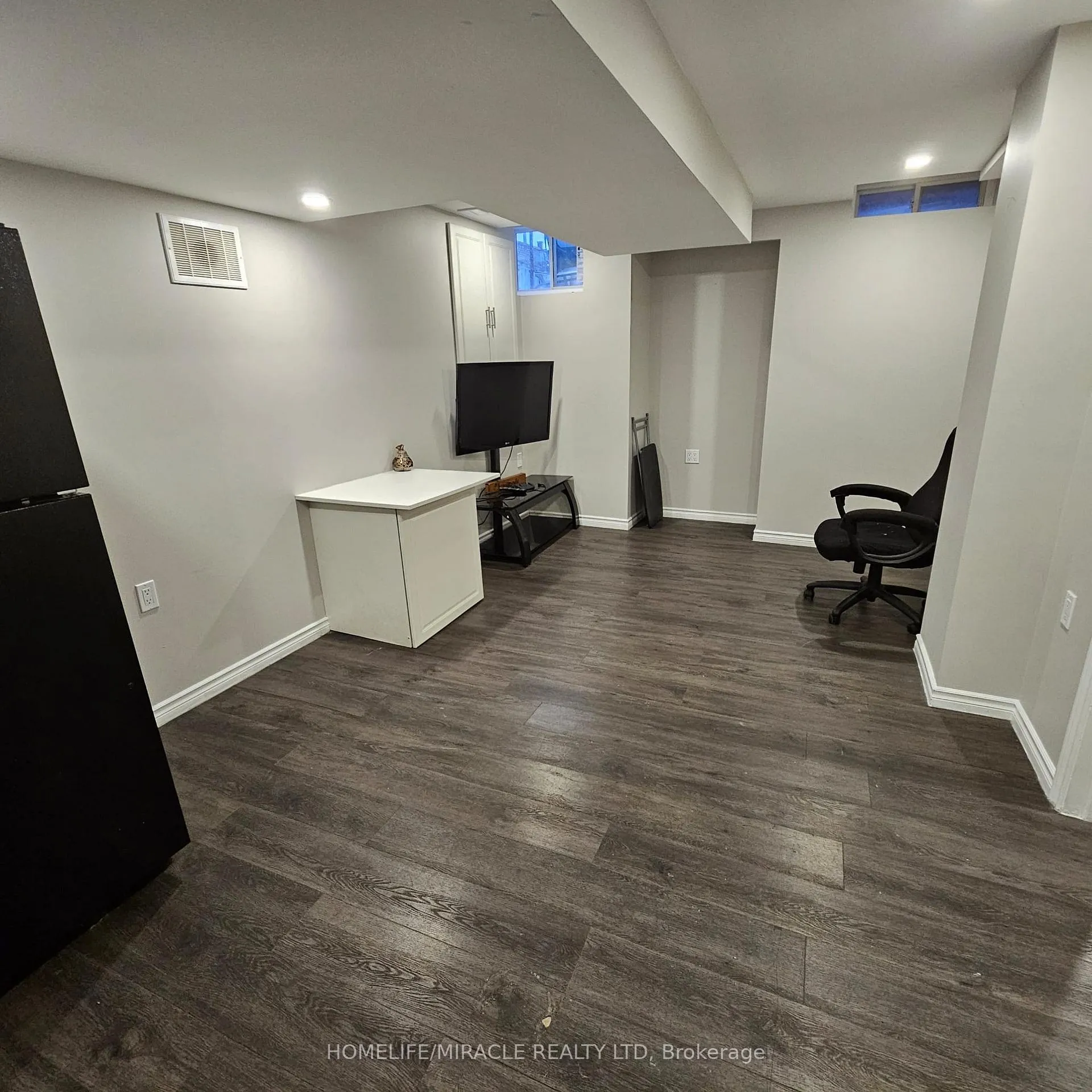 Photo 3 of Unit Basement, 903 Mckay Crescent, Milton, Beaty — HOMEH