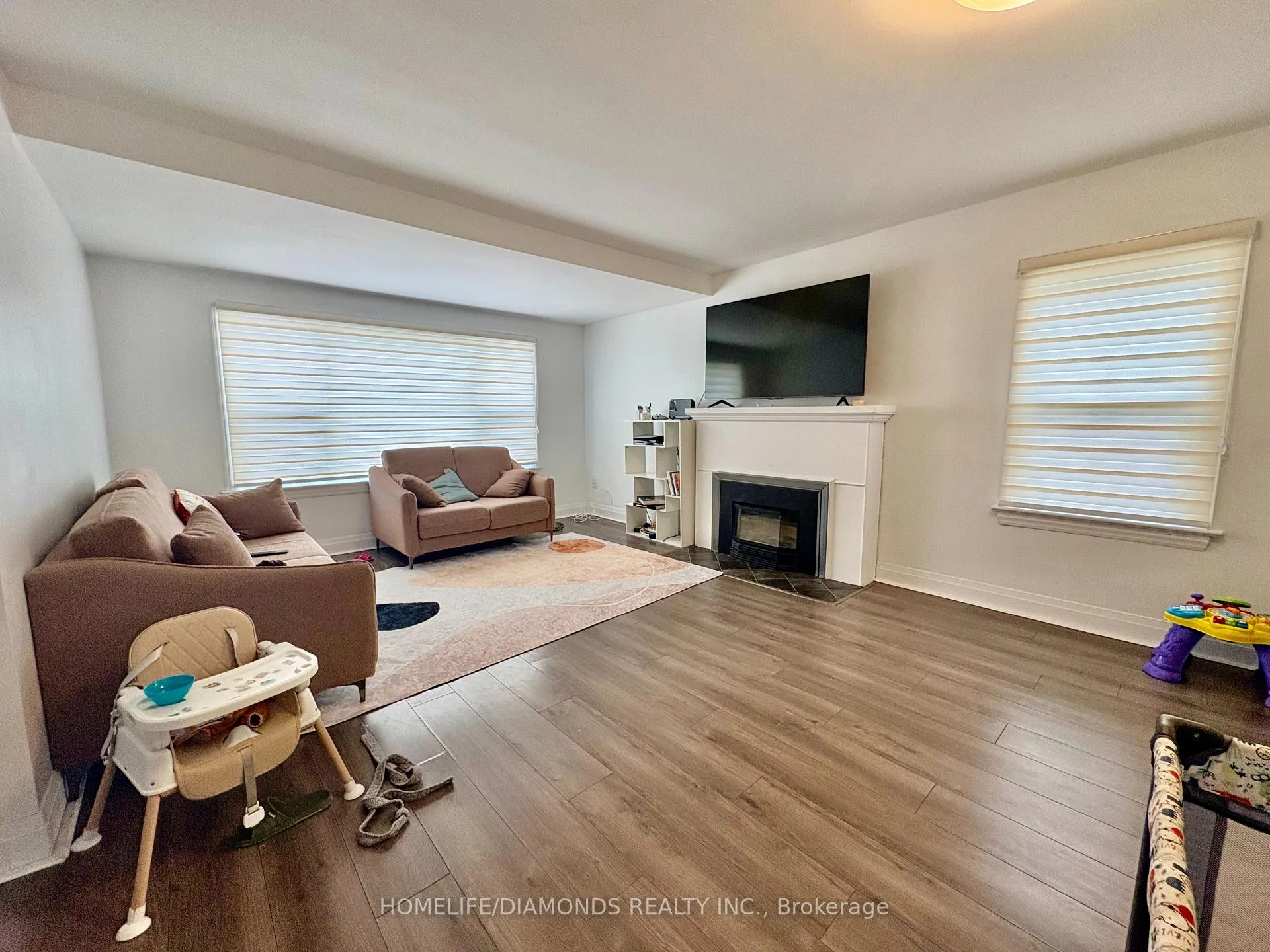 Photo 2 of 207 Thorold Road, Welland, Prince Charles — HOMEH