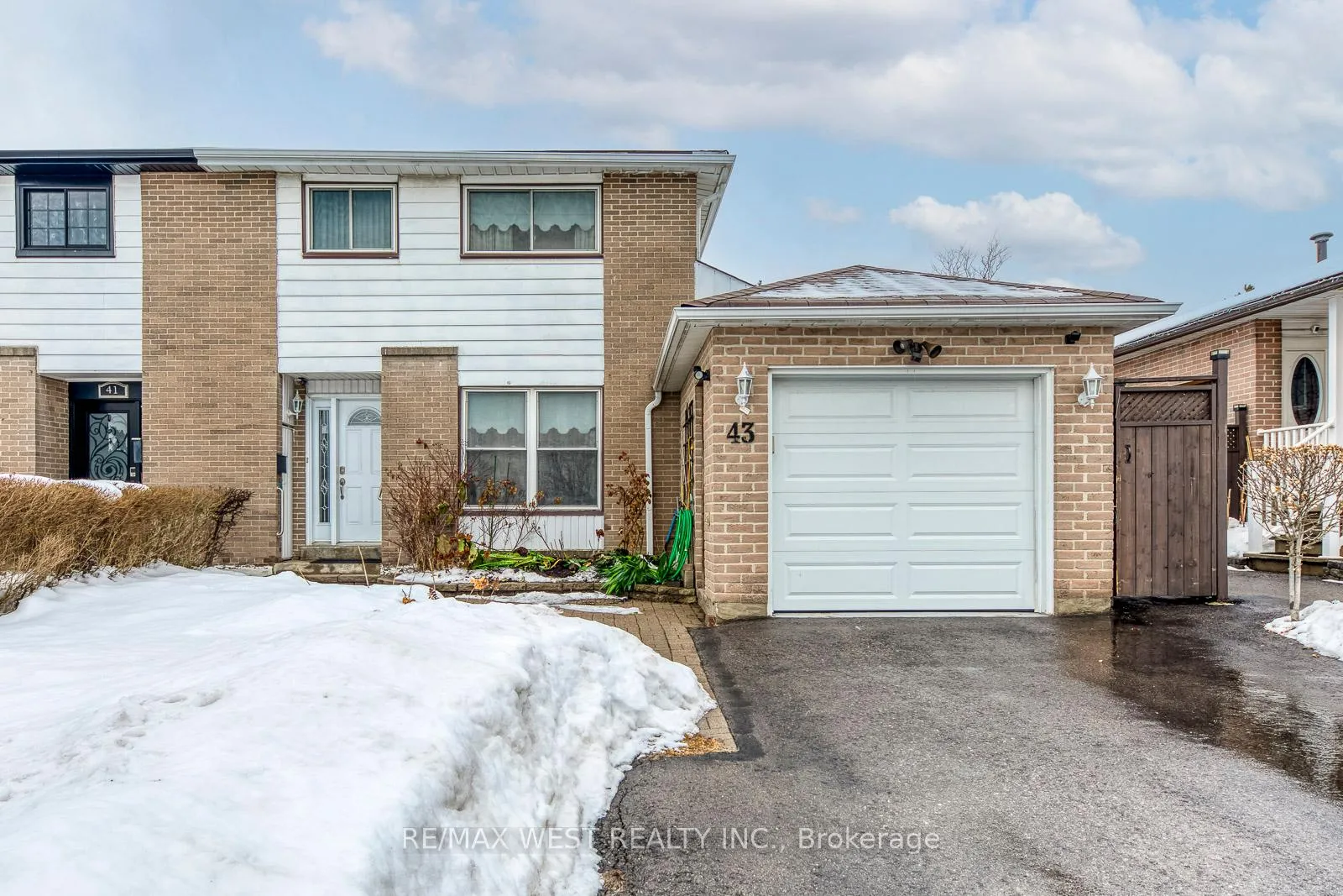Front of 43 Flamingo Crescent